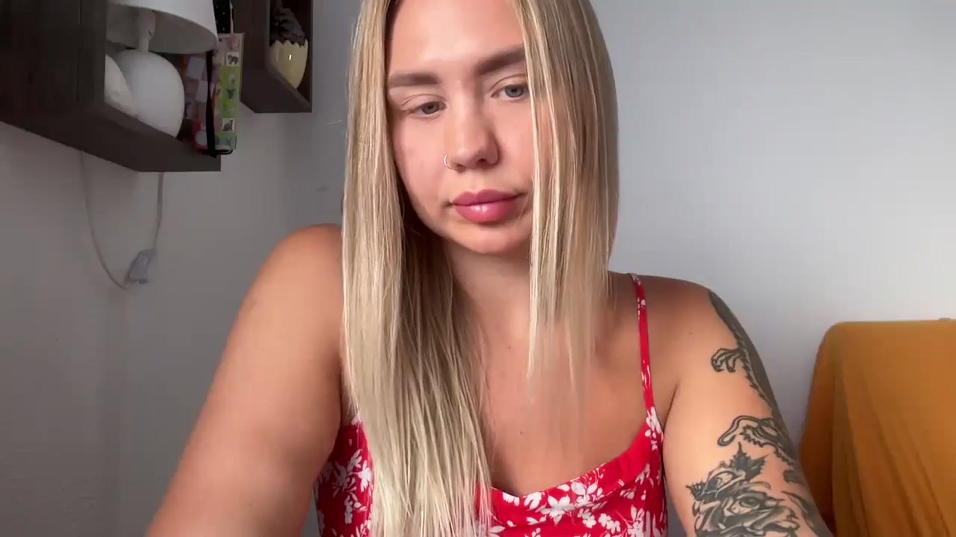Gallery image thumbnail from Cervesa's myfreecams stream on, 06/25/2024, 16:25 image 10 of 20