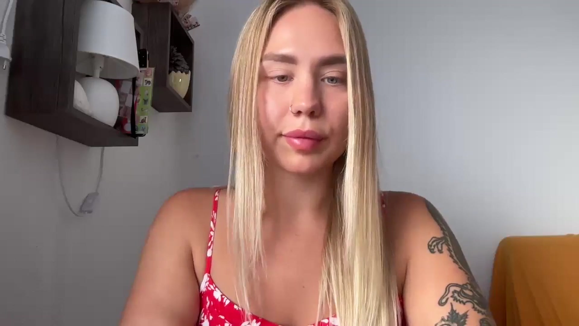Gallery image thumbnail from Cervesa's myfreecams stream on, 06/25/2024, 16:25 image 2 of 20