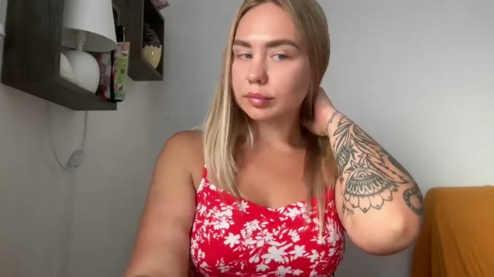 Gallery image thumbnail from Cervesa's myfreecams stream on, 06/25/2024, 16:25 image 19 of 20