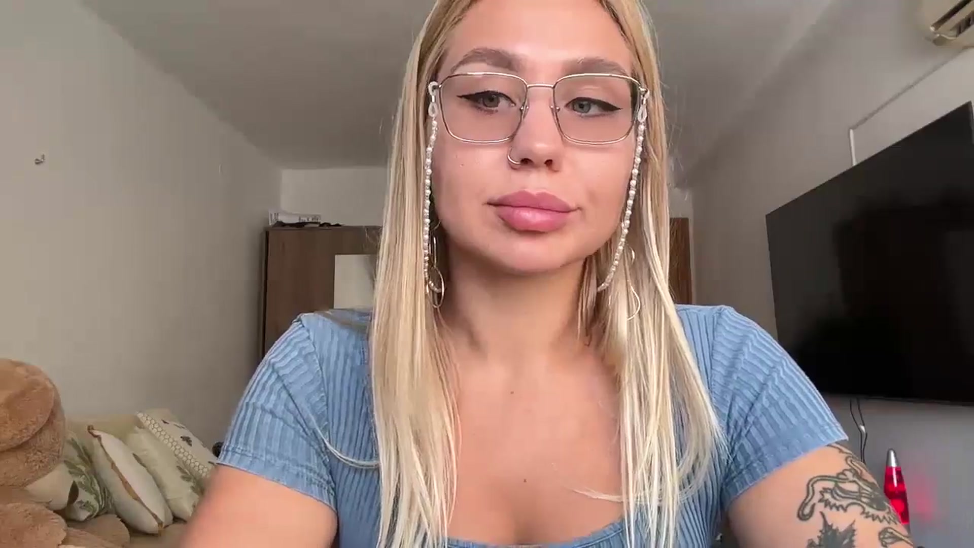 Gallery image thumbnail from Cervesa's myfreecams stream on, 07/18/2024, 14:21 image 20 of 20
