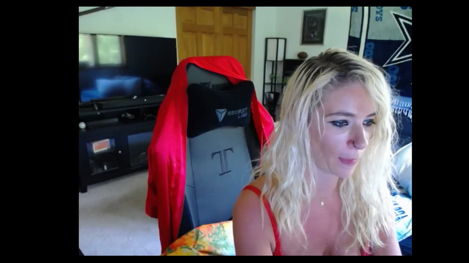Gallery image thumbnail from Cessprinn's myfreecams stream on, 05/24/2024, 18:07 image 12 of 20