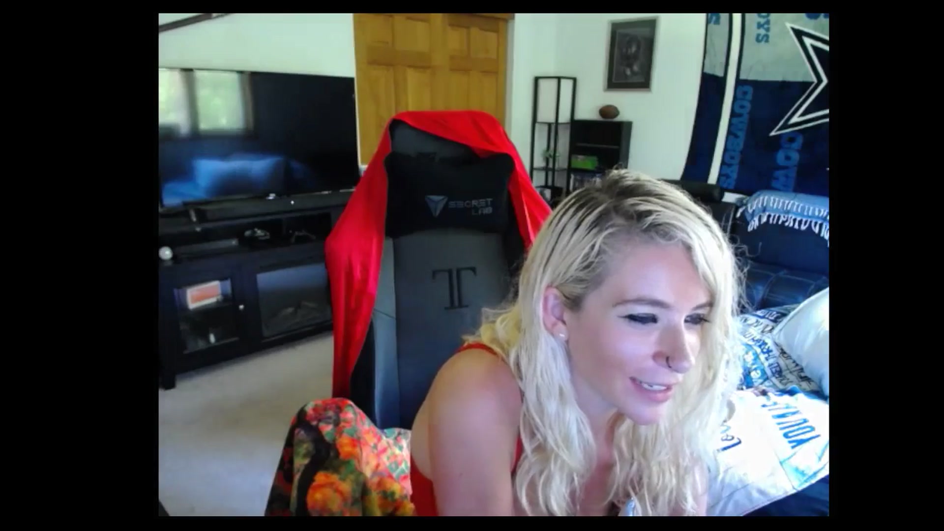 Gallery image thumbnail from Cessprinn's myfreecams stream on, 05/24/2024, 18:07 image 4 of 20