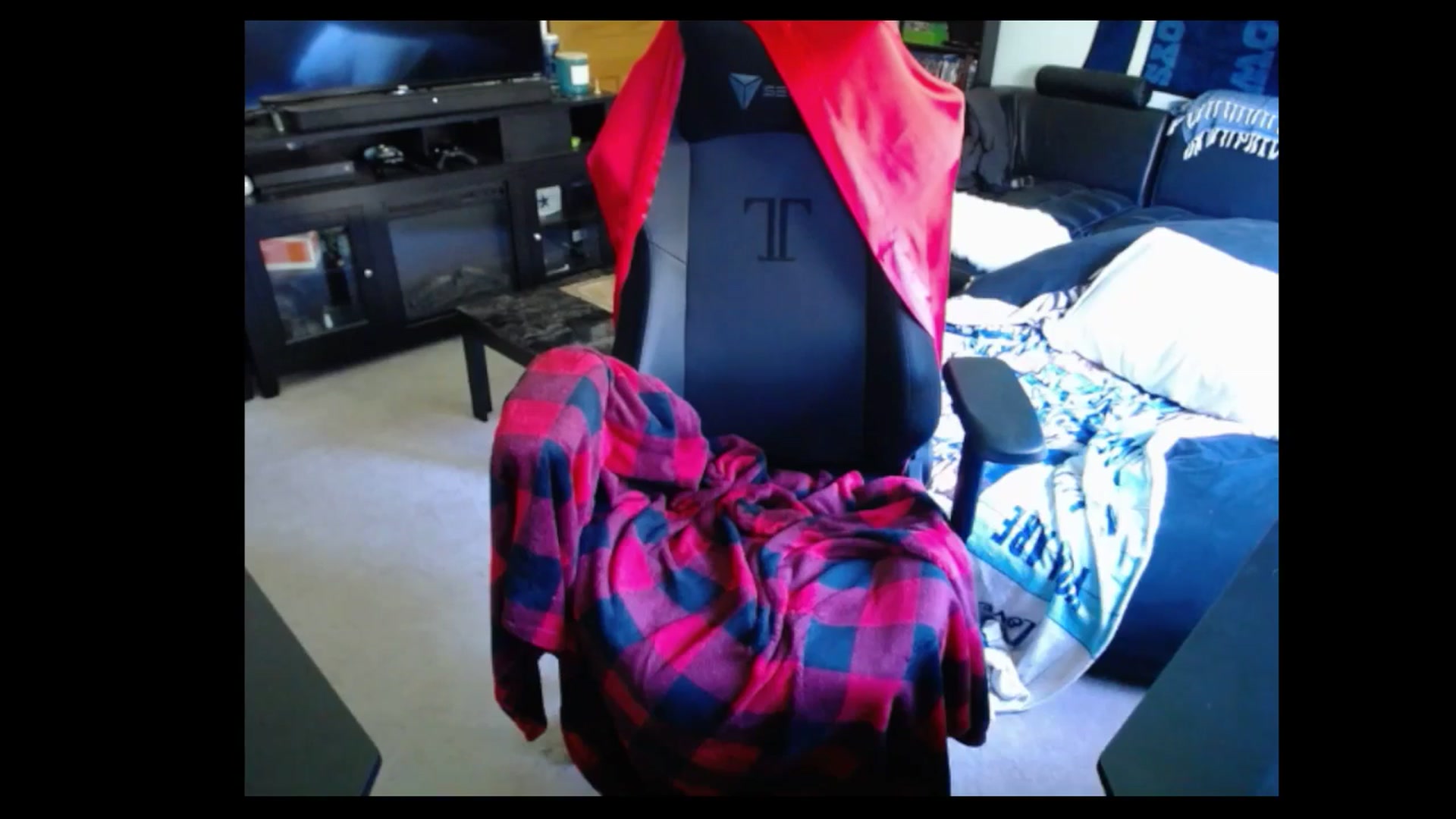 Gallery image thumbnail from Cessprinn's myfreecams stream on, 06/13/2024, 14:20 image 14 of 20