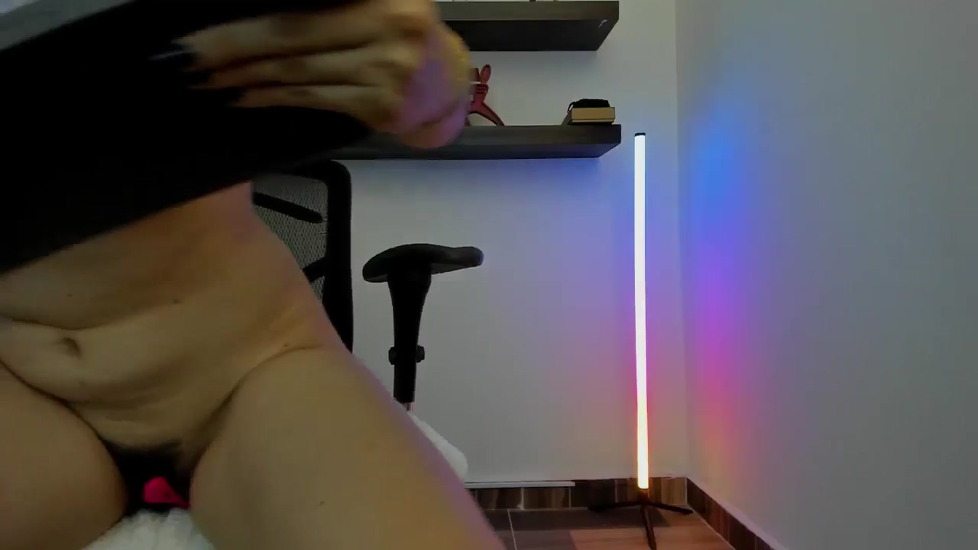 Gallery image thumbnail from Chabela's myfreecams stream on, 01/14/2026, 10:20 image 20 of 20