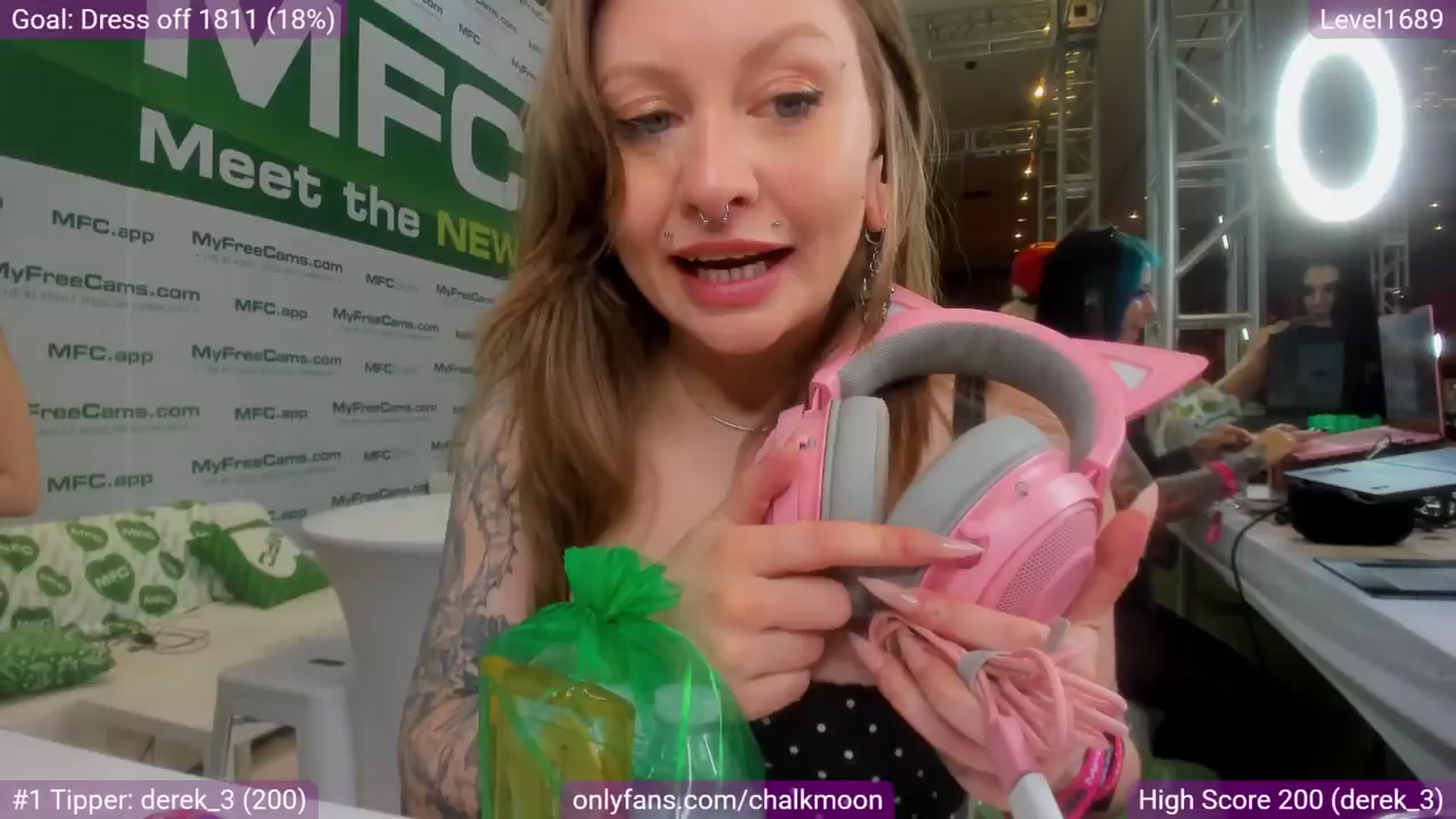 Gallery image thumbnail from ChalkMoon's myfreecams stream on, 01/22/2026, 24:04 image 15 of 20
