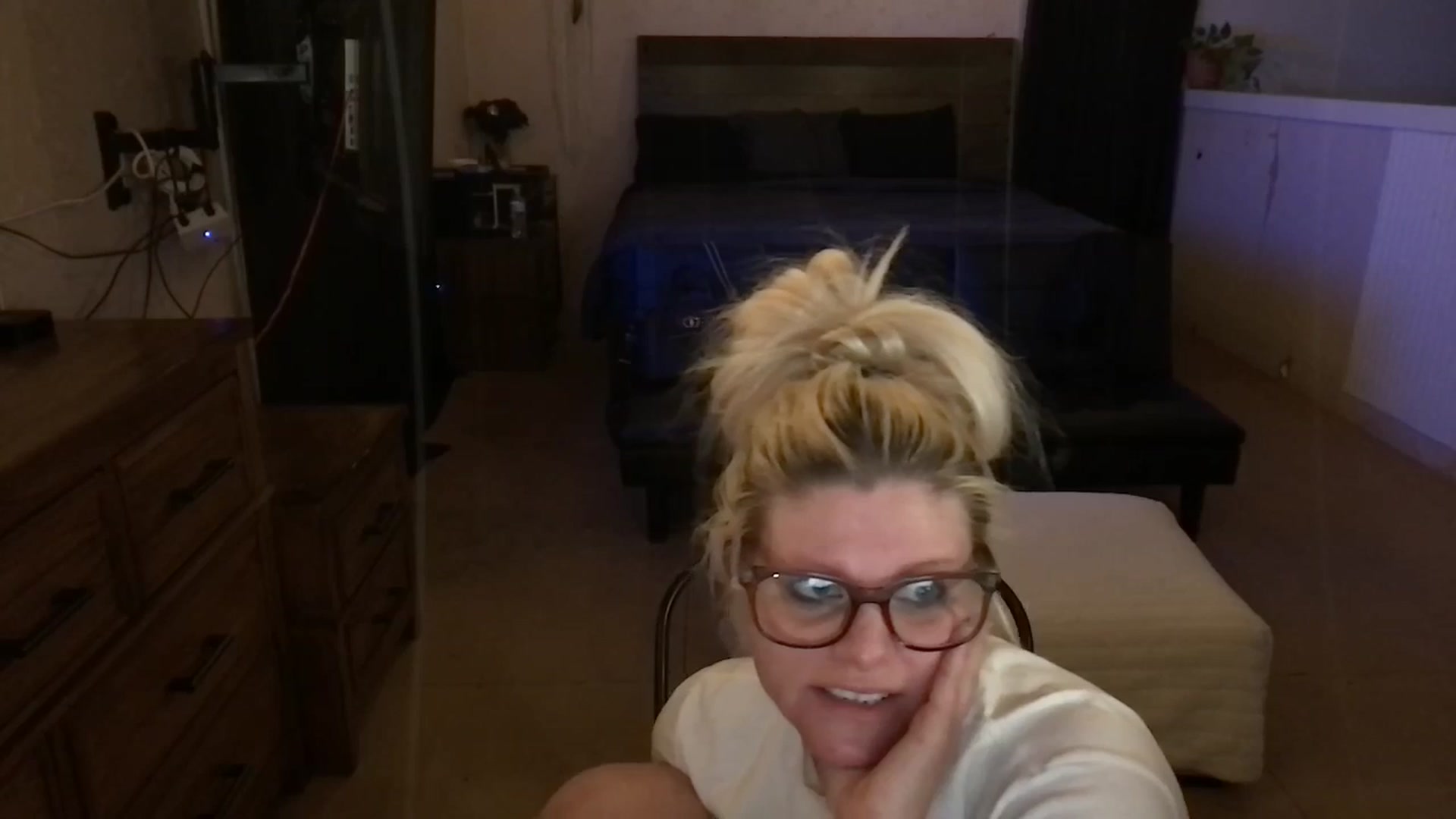 Gallery image thumbnail from ChampagneMuse's myfreecams stream on, 03/19/2026, 15:45 image 4 of 20