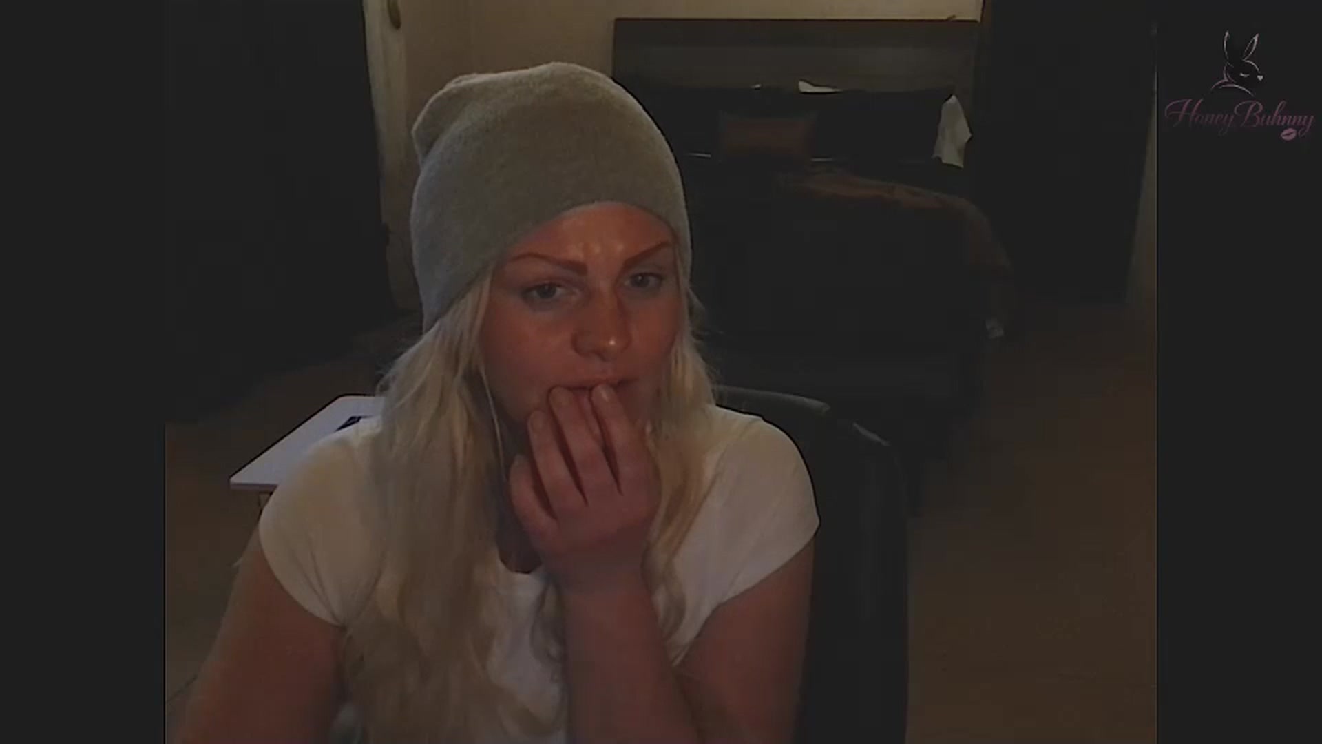 Gallery image thumbnail from ChampagneMuse's myfreecams stream on, 04/21/2026, 10:59 image 13 of 20
