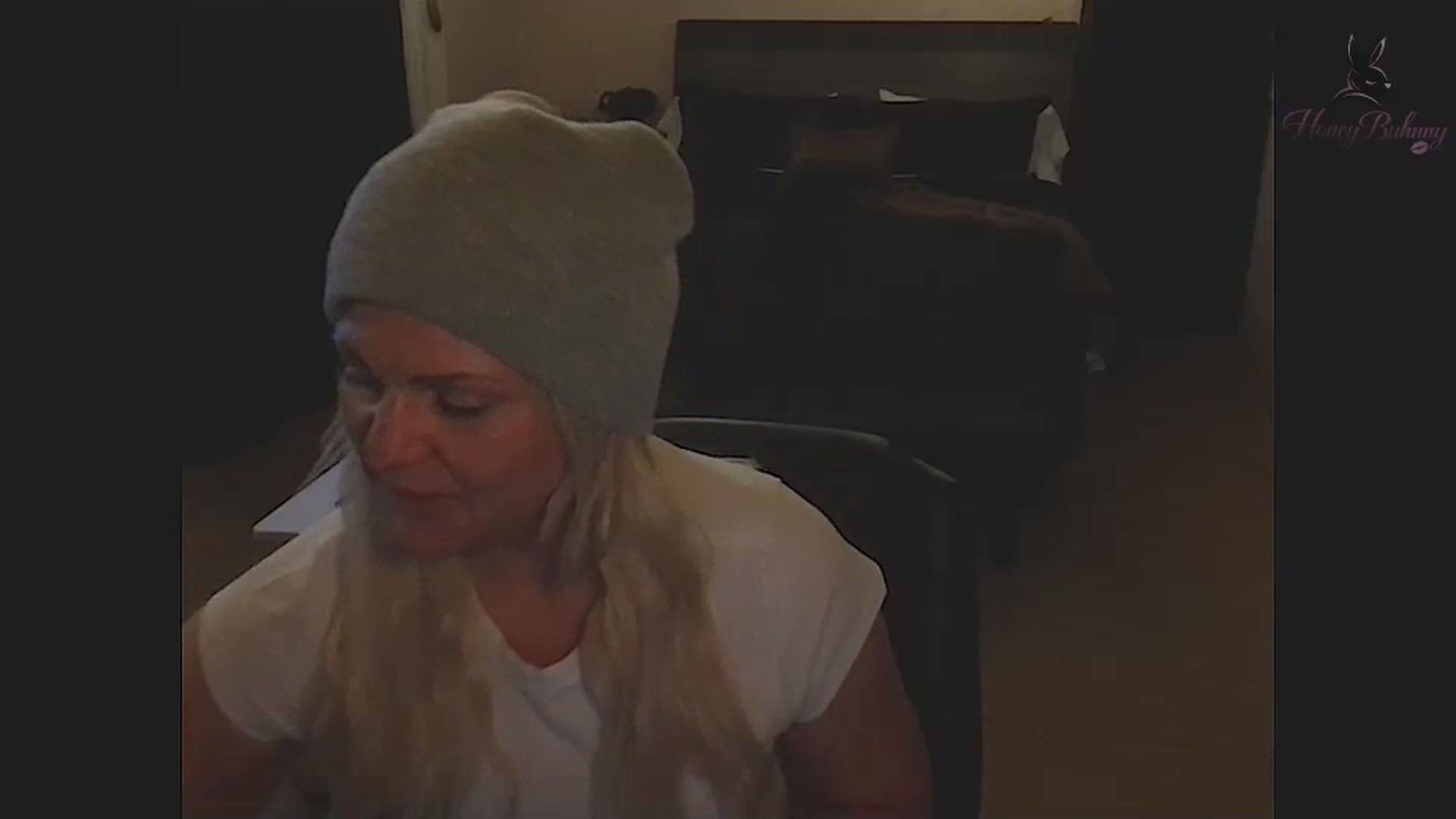 Gallery image thumbnail from ChampagneMuse's myfreecams stream on, 04/21/2026, 10:59 image 12 of 20