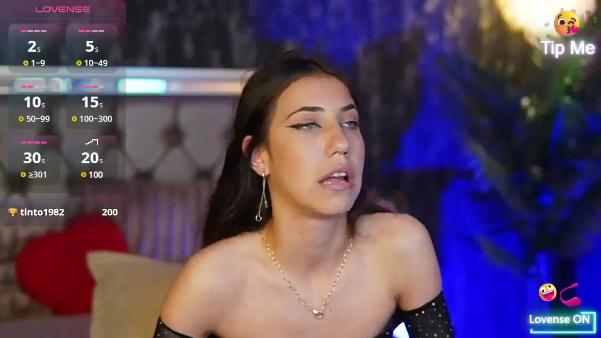 Gallery image thumbnail from ChantalBlair's myfreecams stream on, 05/29/2025, 23:51 image 16 of 20
