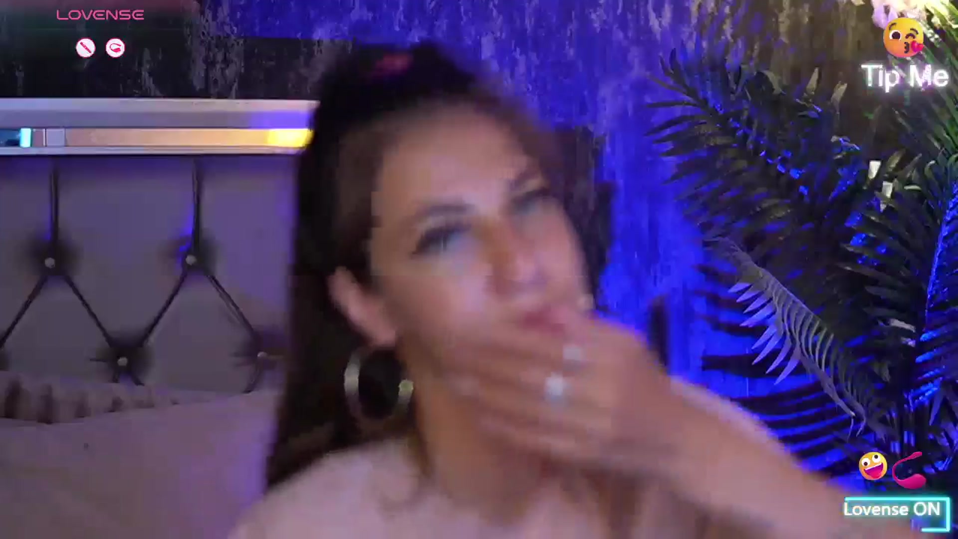 Gallery image thumbnail from ChantalBlair's myfreecams stream on, 06/23/2025, 23:31 image 2 of 20