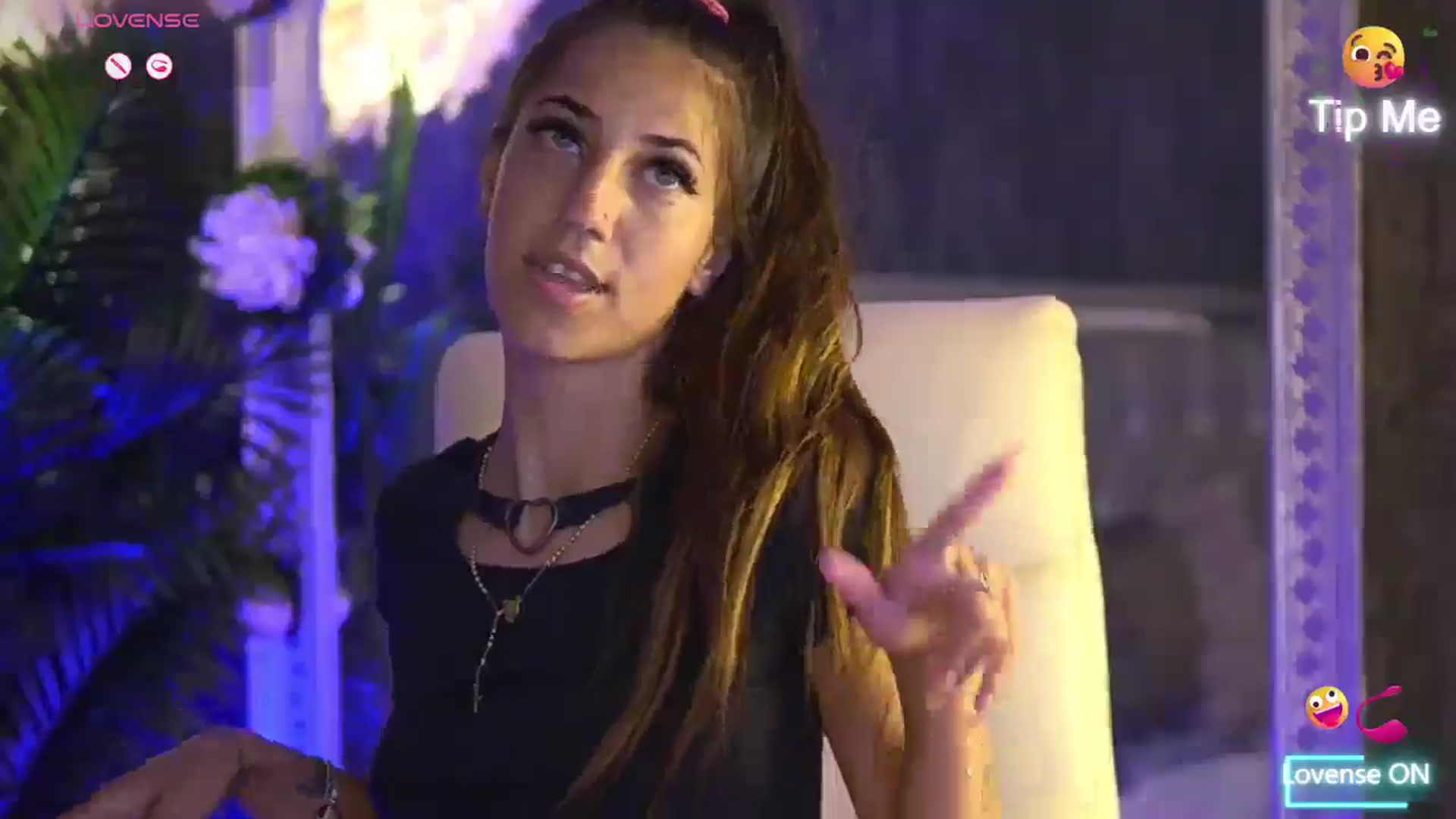 Gallery image thumbnail from ChantalBlair's myfreecams stream on, 06/25/2025, 13:53 image 2 of 20