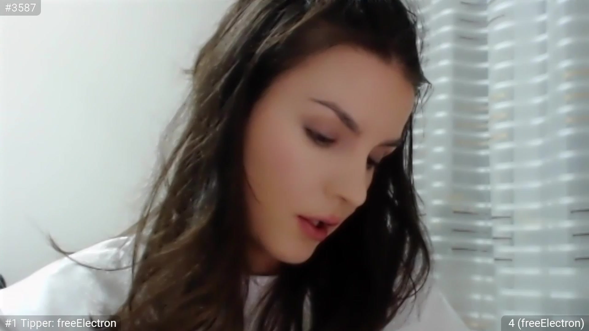 Gallery image thumbnail from ChantillyCake's myfreecams stream on, 07/28/2023, 22:47 image 11 of 20