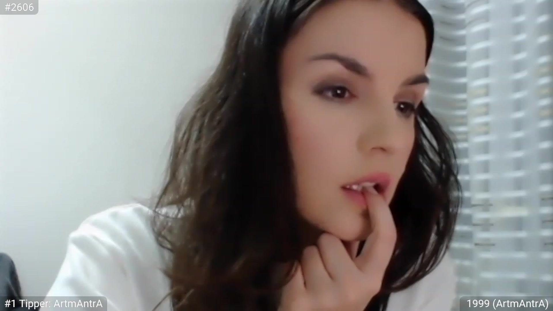 Gallery image thumbnail from ChantillyCake's myfreecams stream on, 08/06/2023, 24:05 image 10 of 20