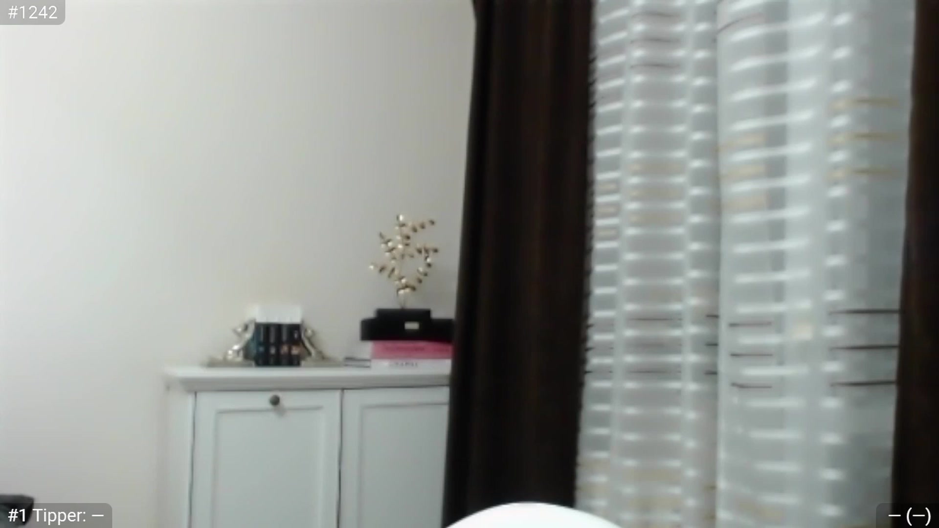 Gallery image thumbnail from ChantillyCake's myfreecams stream on, 08/06/2023, 21:59 image 11 of 20