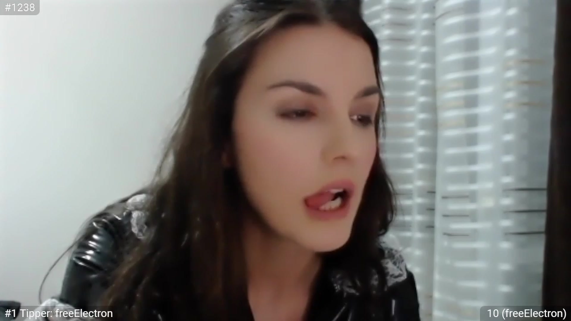 Gallery image thumbnail from ChantillyCake's myfreecams stream on, 08/06/2023, 21:59 image 19 of 20