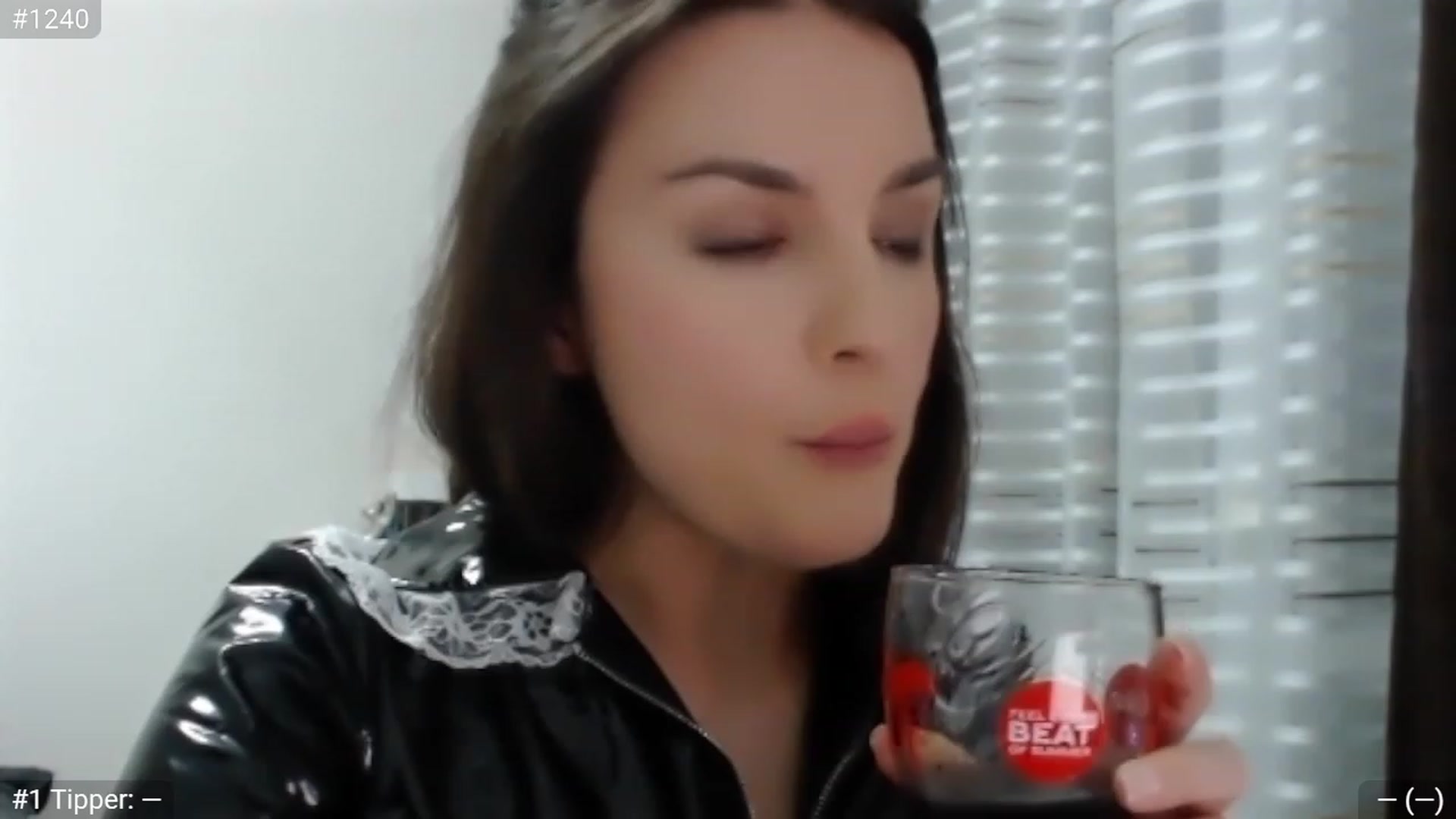 Gallery image thumbnail from ChantillyCake's myfreecams stream on, 08/06/2023, 21:59 image 9 of 20