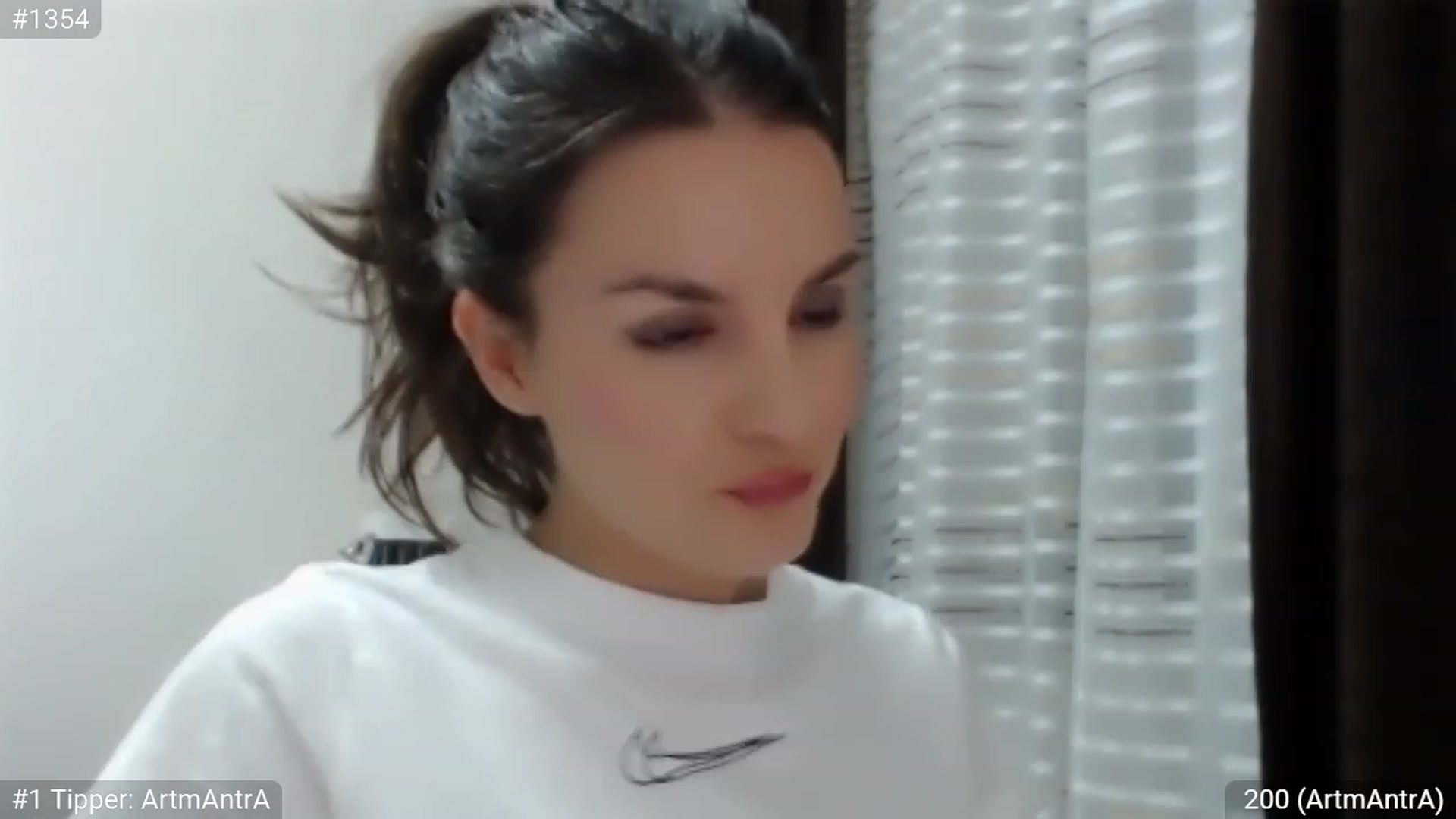 Gallery image thumbnail from ChantillyCake's myfreecams stream on, 08/12/2023, 22:46 image 6 of 20
