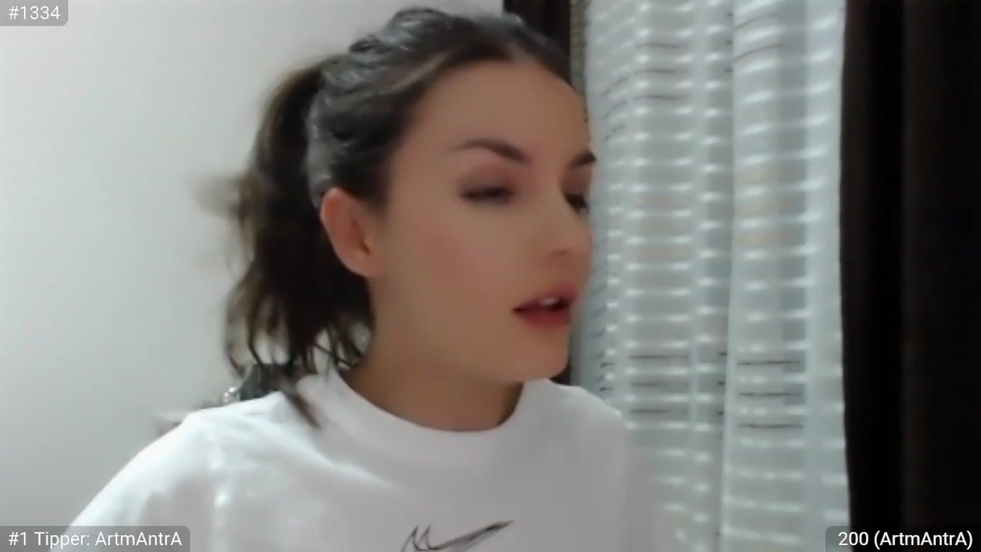 Gallery image thumbnail from ChantillyCake's myfreecams stream on, 08/12/2023, 22:46 image 14 of 20