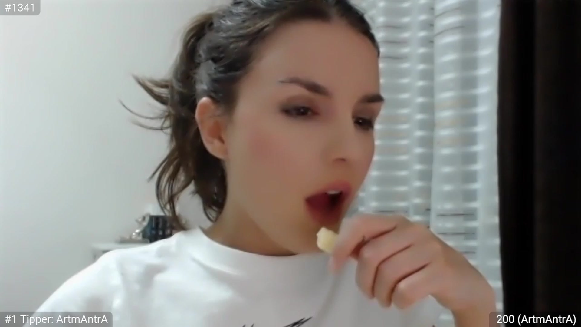 Gallery image thumbnail from ChantillyCake's myfreecams stream on, 08/12/2023, 22:46 image 9 of 20