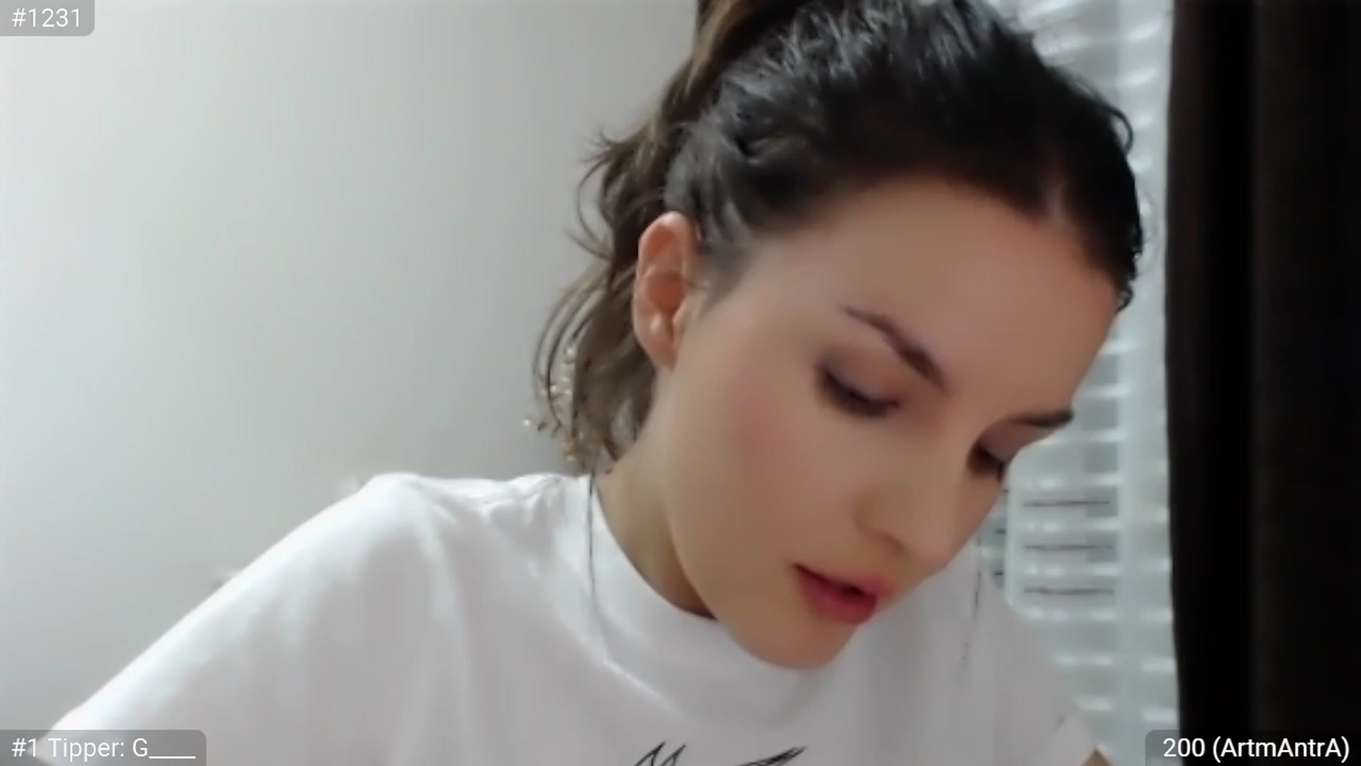 Gallery image thumbnail from ChantillyCake's myfreecams stream on, 08/12/2023, 23:53 image 12 of 20