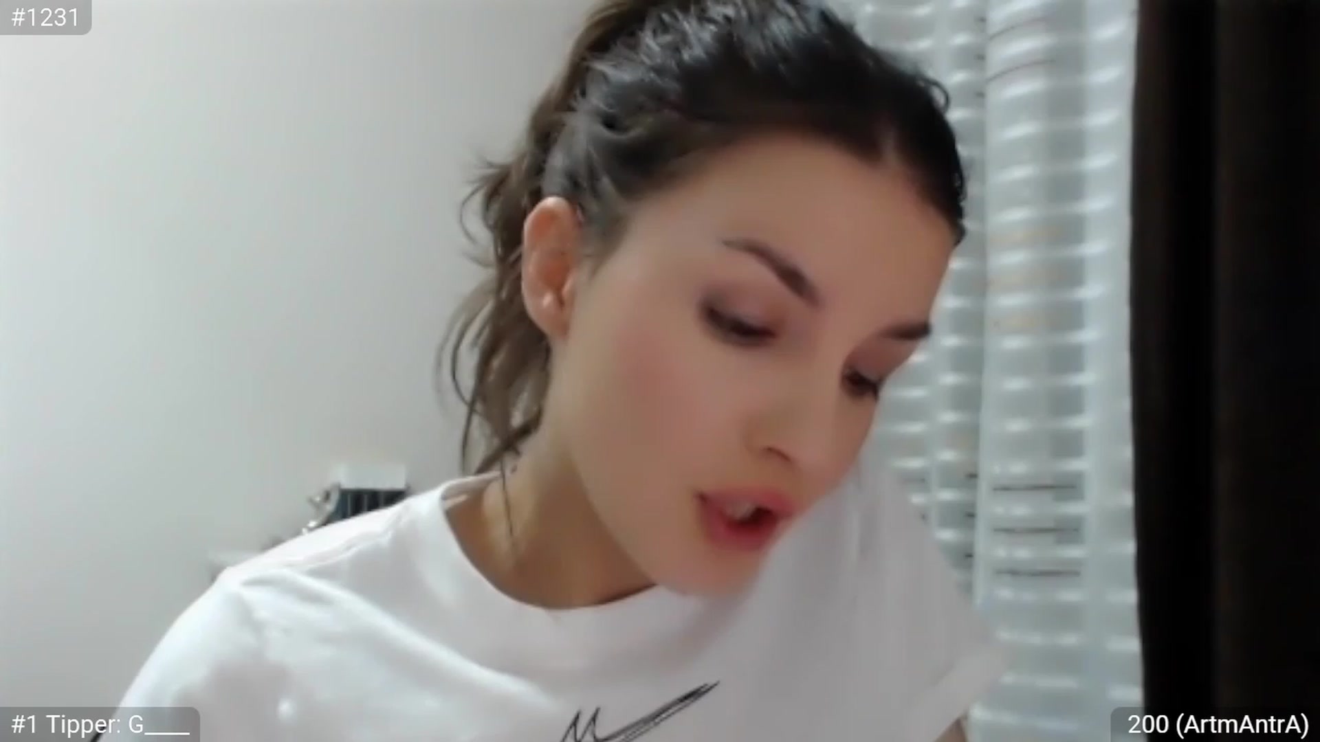 Gallery image thumbnail from ChantillyCake's myfreecams stream on, 08/12/2023, 23:53 image 14 of 20