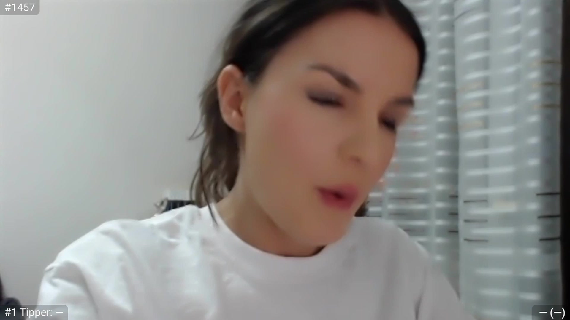 Gallery image thumbnail from ChantillyCake's myfreecams stream on, 08/16/2023, 22:40 image 2 of 20