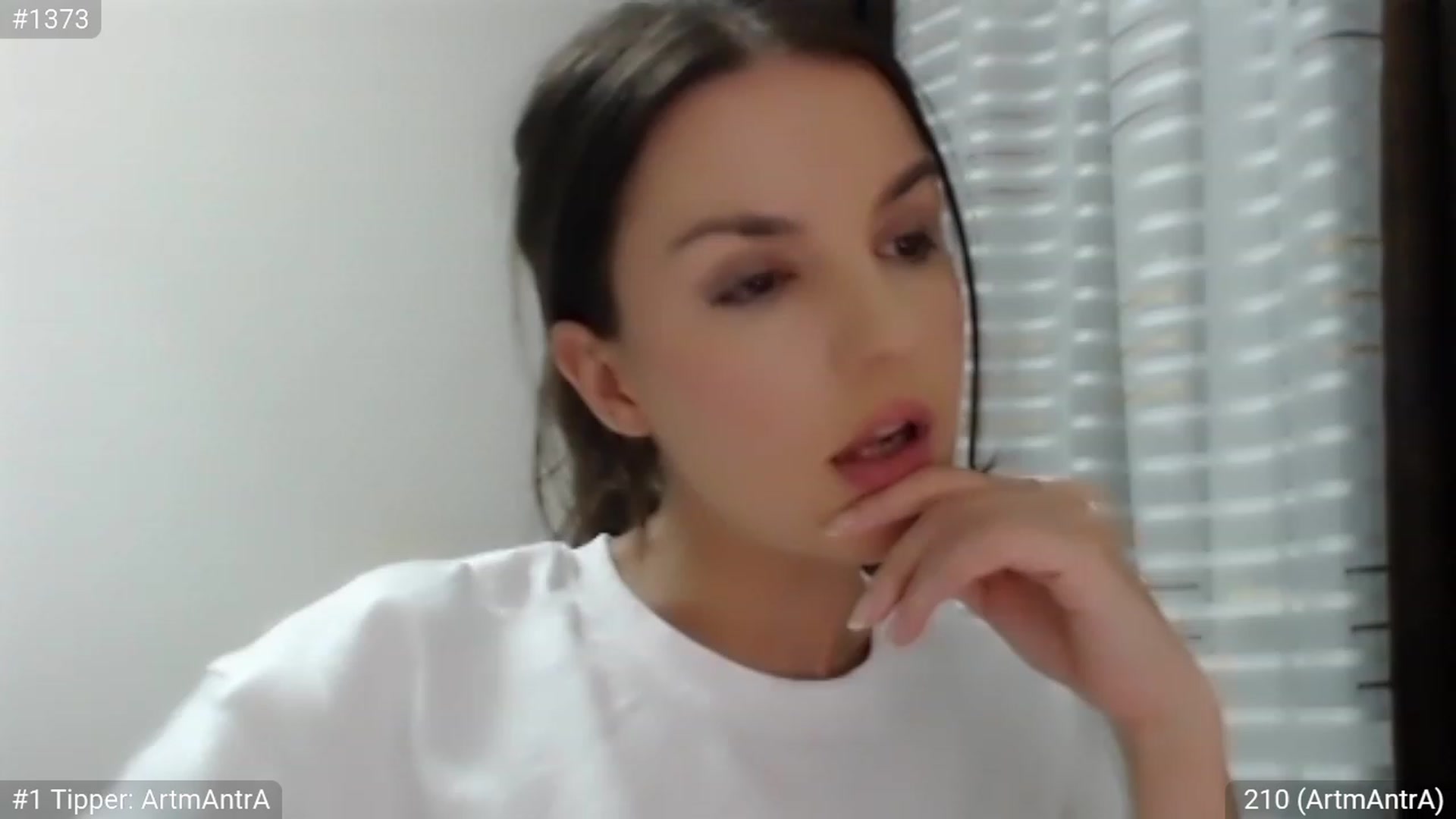 Gallery image thumbnail from ChantillyCake's myfreecams stream on, 08/16/2023, 22:40 image 20 of 20