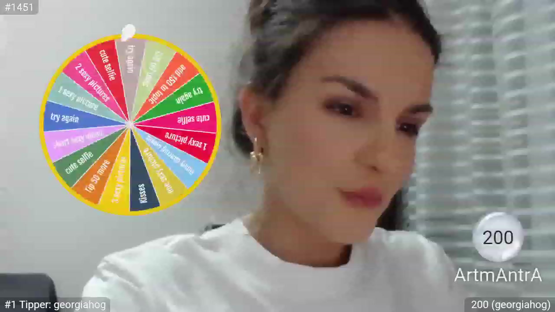 Gallery image thumbnail from ChantillyCake's myfreecams stream on, 08/17/2023, 22:54 image 2 of 20