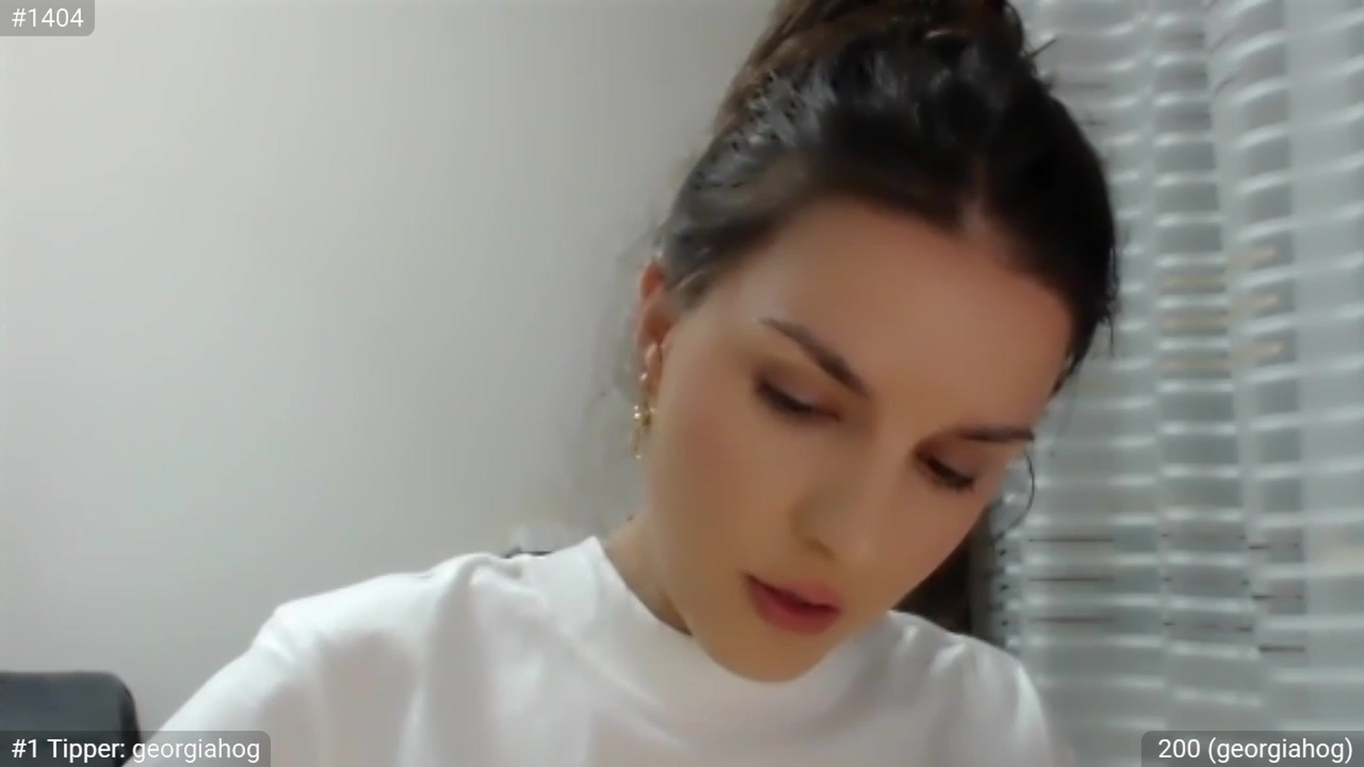 Gallery image thumbnail from ChantillyCake's myfreecams stream on, 08/17/2023, 22:54 image 16 of 20