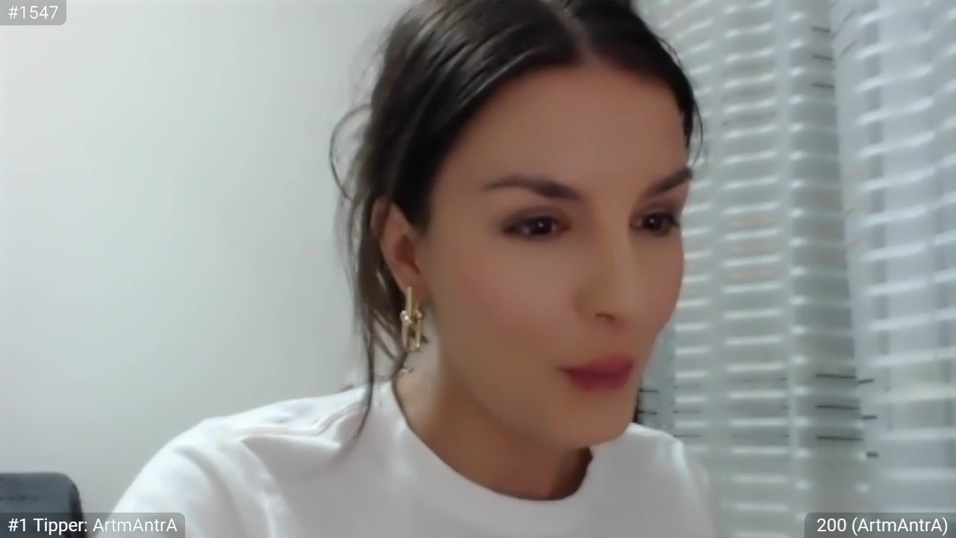 Gallery image thumbnail from ChantillyCake's myfreecams stream on, 08/19/2023, 23:57 image 4 of 20