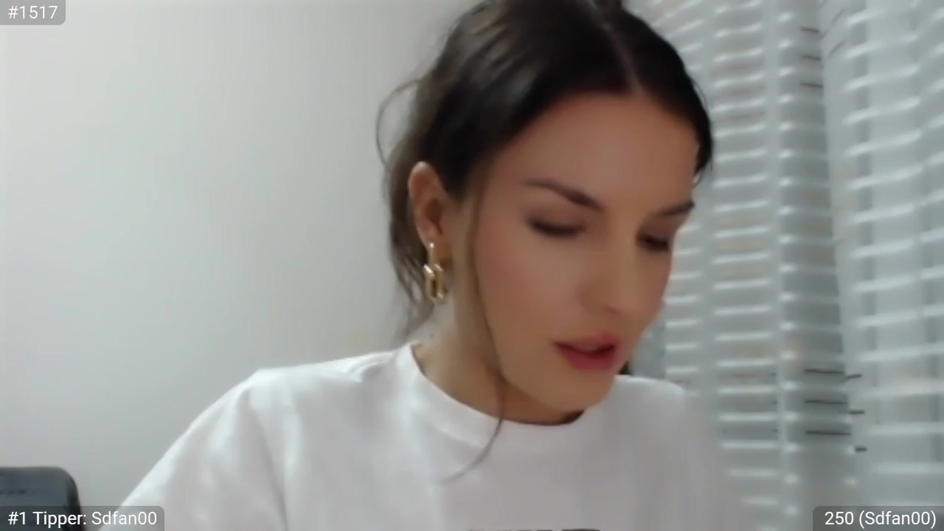 Gallery image thumbnail from ChantillyCake's myfreecams stream on, 08/19/2023, 23:57 image 9 of 20