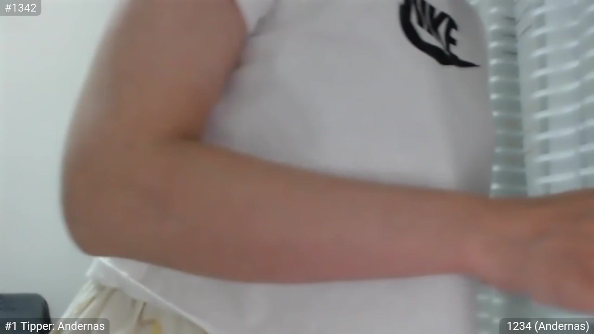 Gallery image thumbnail from ChantillyCake's myfreecams stream on, 08/19/2023, 23:57 image 17 of 20