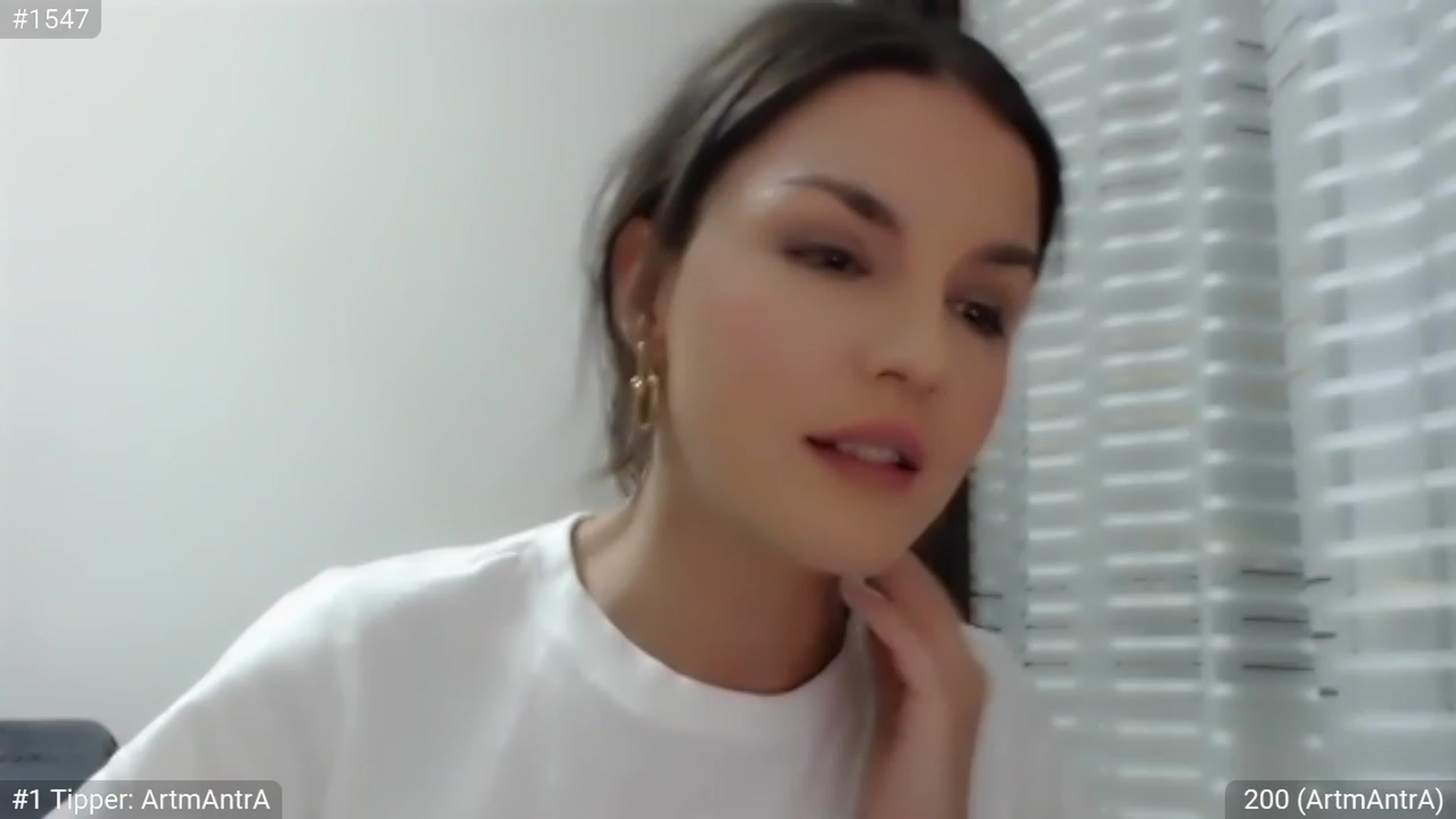 Gallery image thumbnail from ChantillyCake's myfreecams stream on, 08/19/2023, 23:57 image 5 of 20