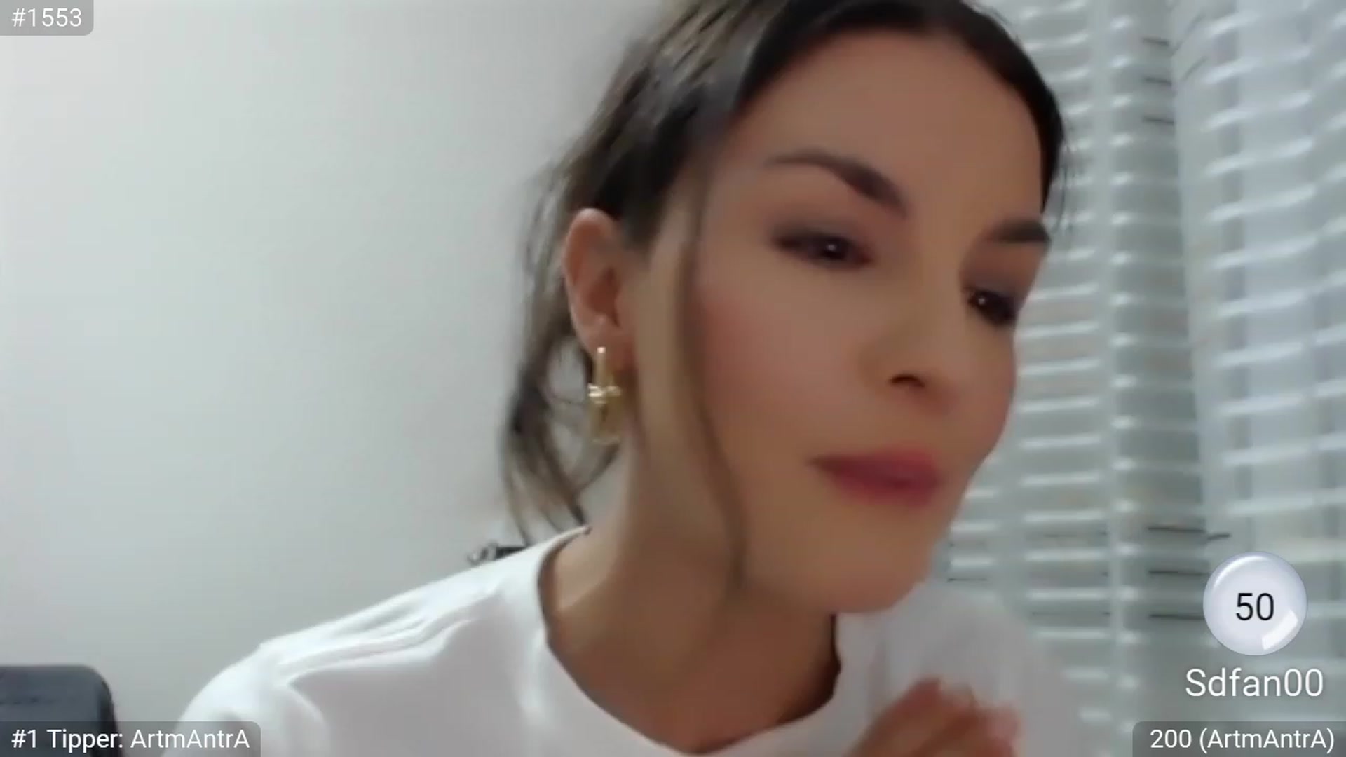 Gallery image thumbnail from ChantillyCake's myfreecams stream on, 08/19/2023, 23:57 image 3 of 20