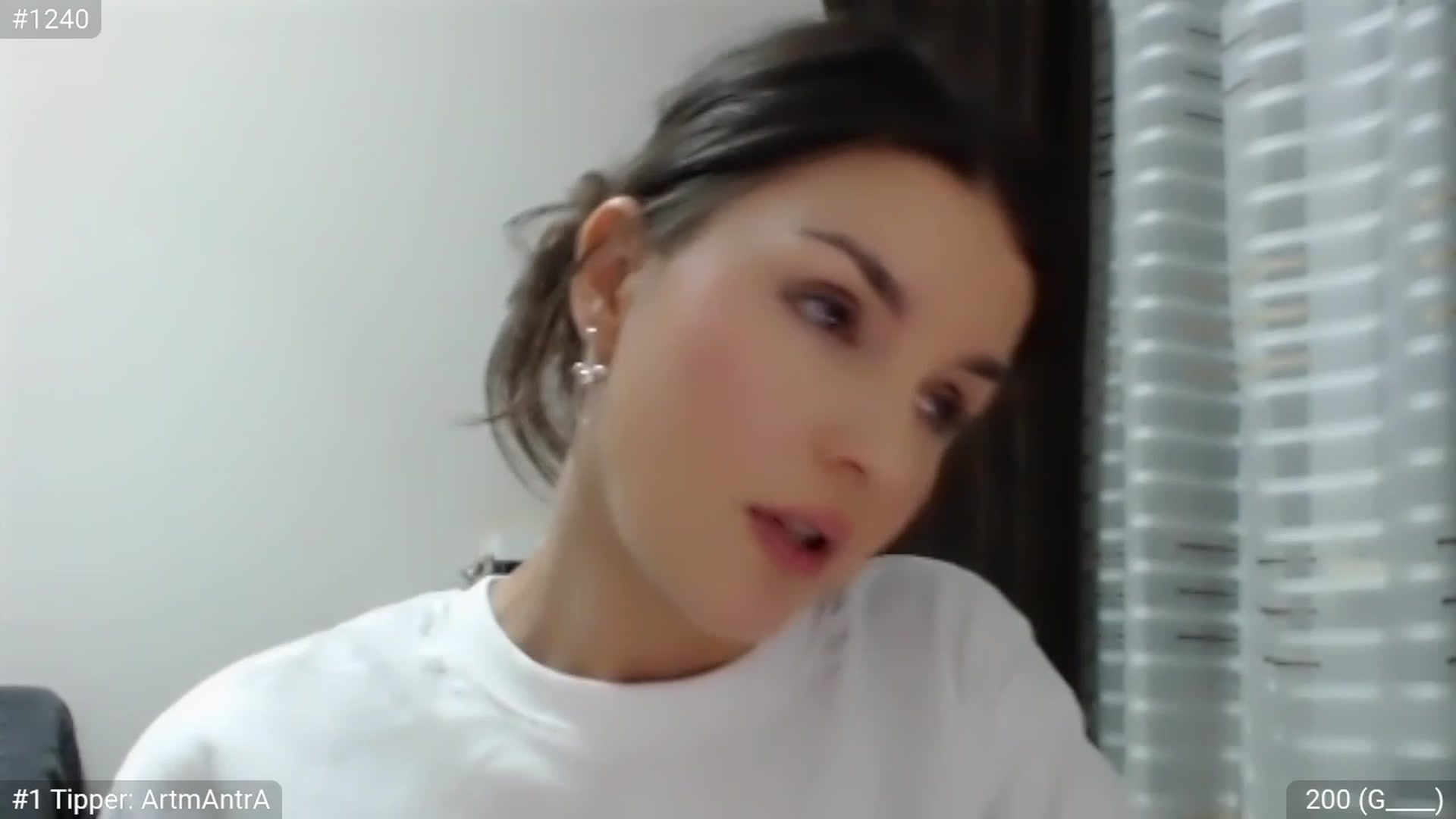 Gallery image thumbnail from ChantillyCake's myfreecams stream on, 08/20/2023, 23:23 image 19 of 20