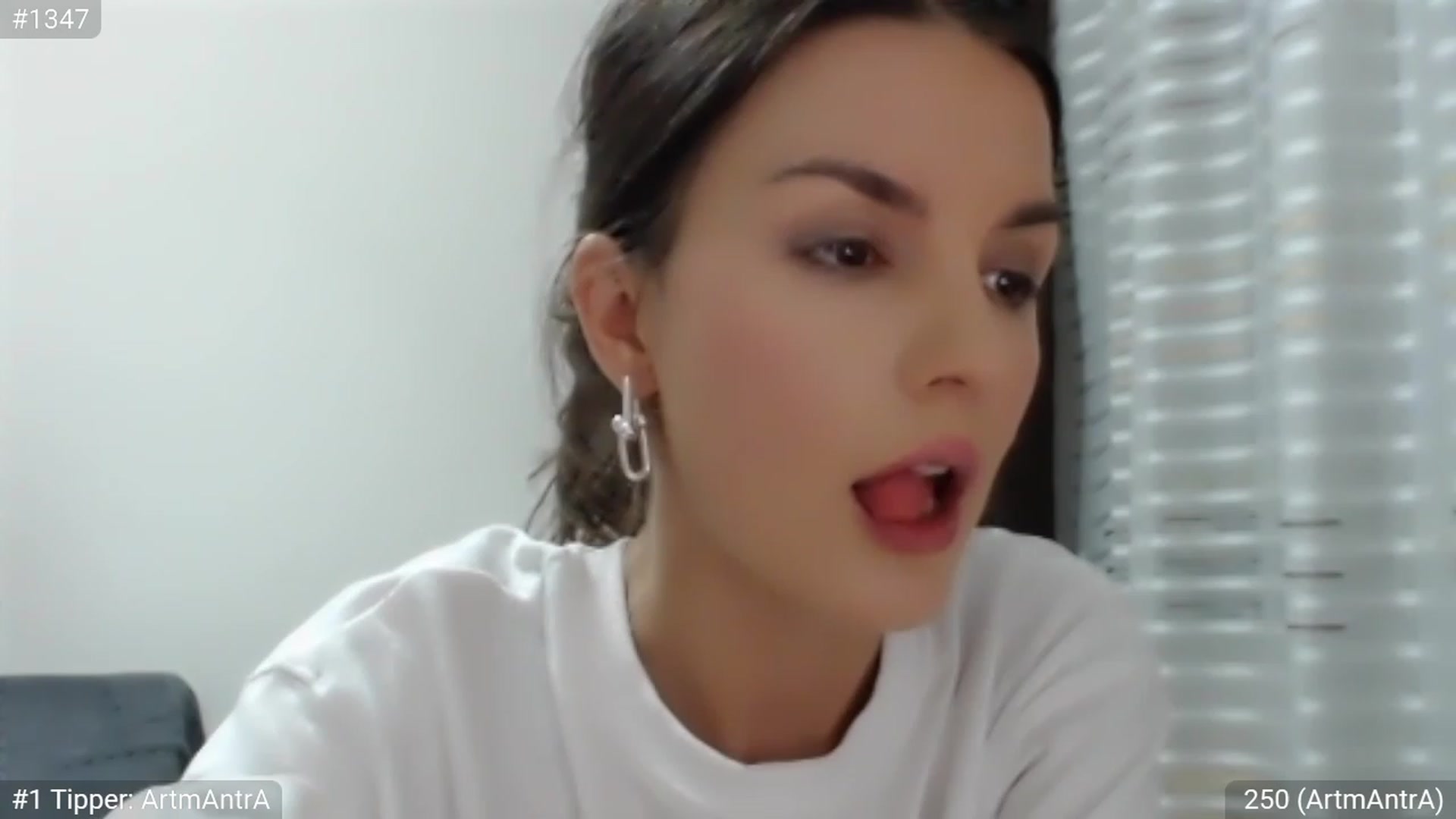 Gallery image thumbnail from ChantillyCake's myfreecams stream on, 08/31/2023, 23:40 image 16 of 20