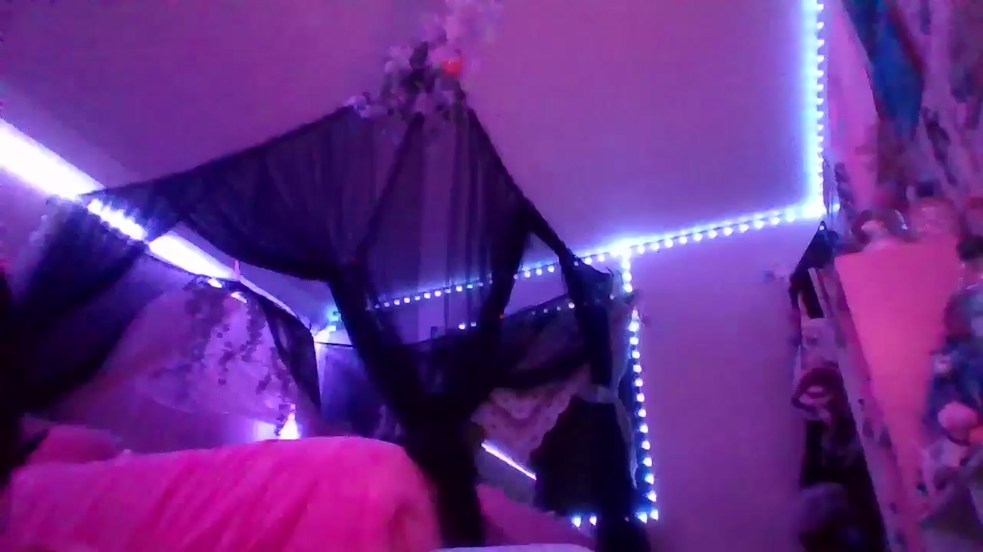Gallery image thumbnail from ChaosPixie69's myfreecams stream on, 02/25/2026, 11:53 image 4 of 20