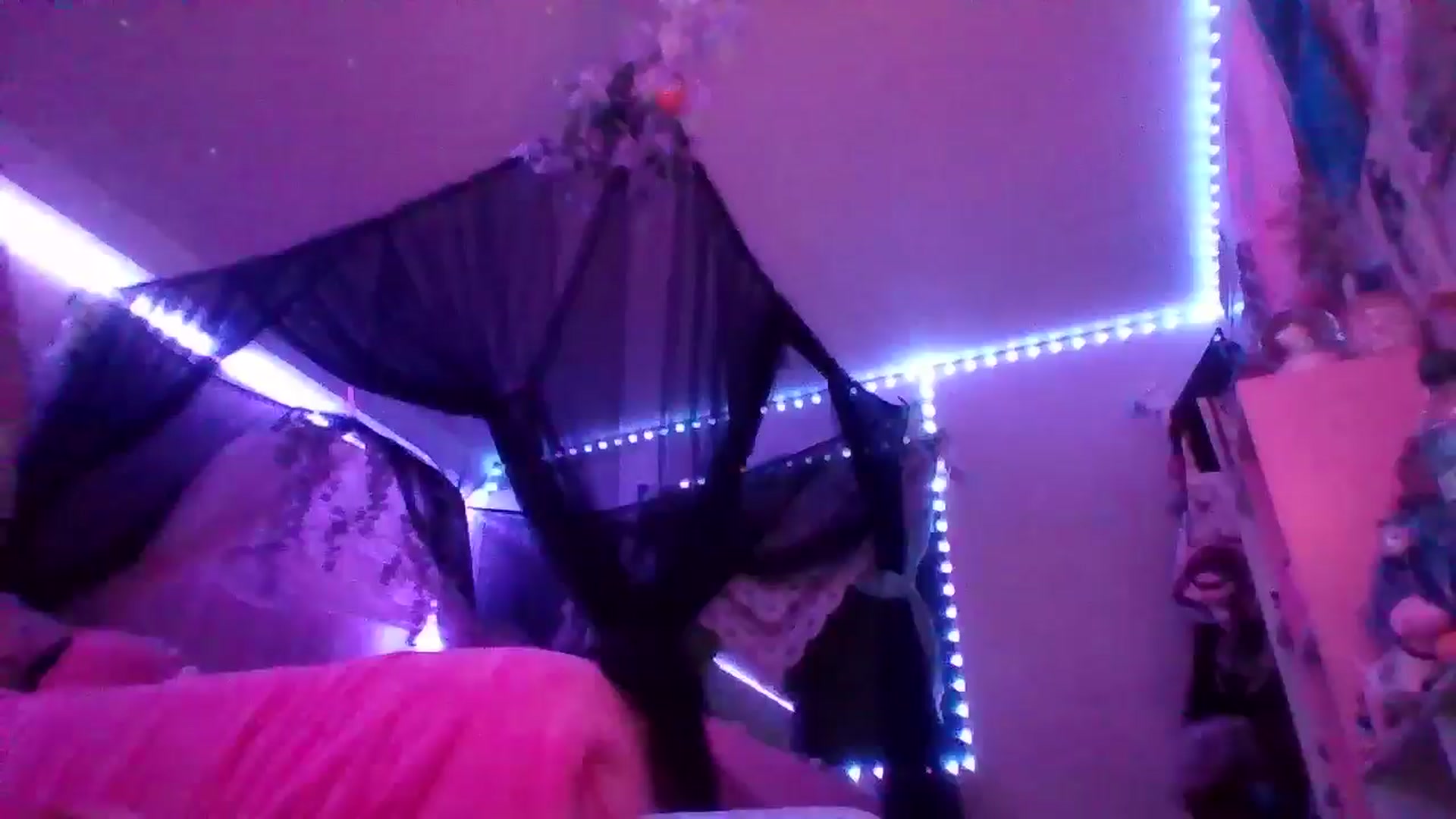 Gallery image thumbnail from ChaosPixie69's myfreecams stream on, 02/25/2026, 11:53 image 9 of 20