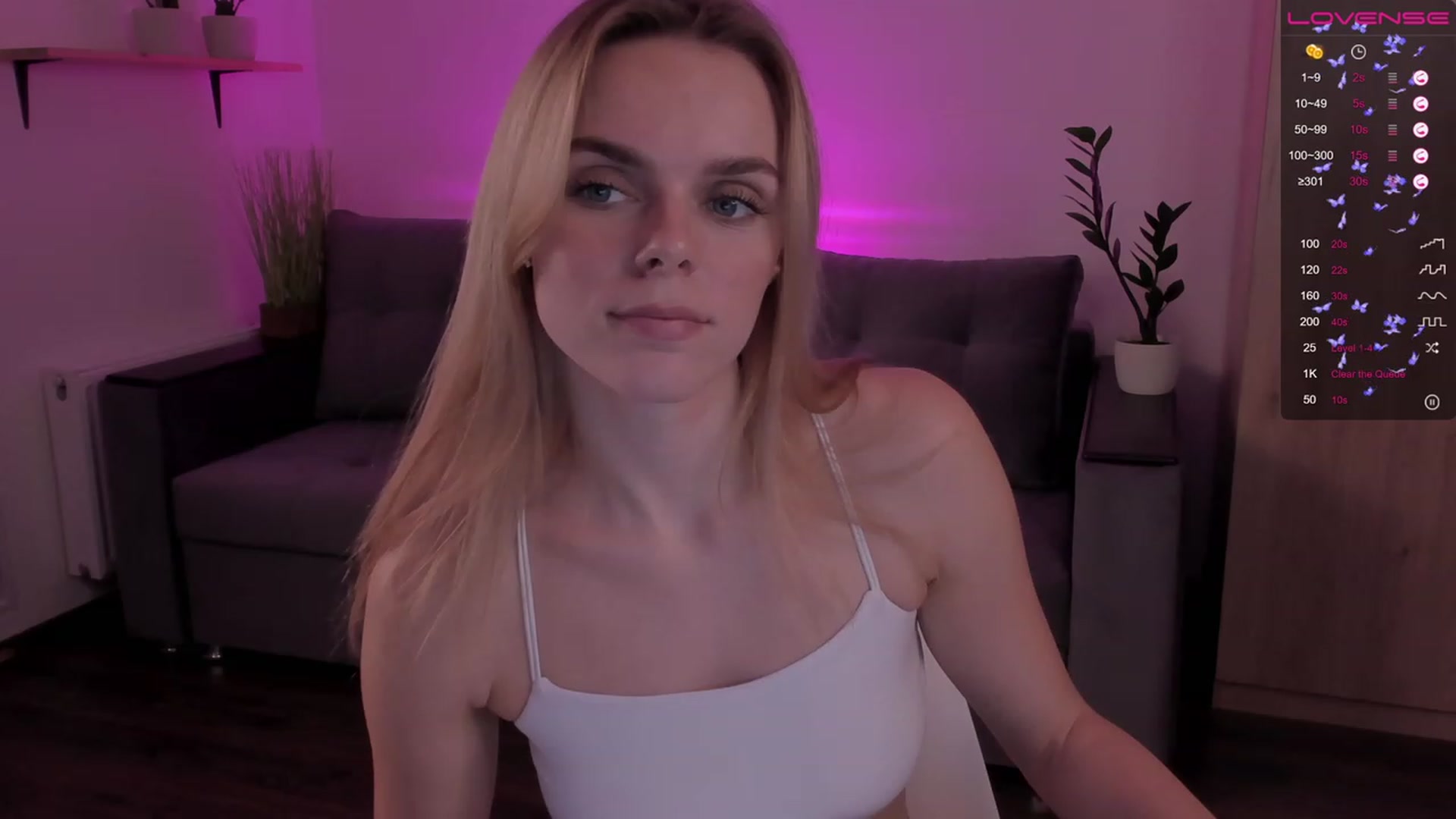 Gallery image thumbnail from CharliXSweet's myfreecams stream on, 11/29/2022, 15:49 image 11 of 20