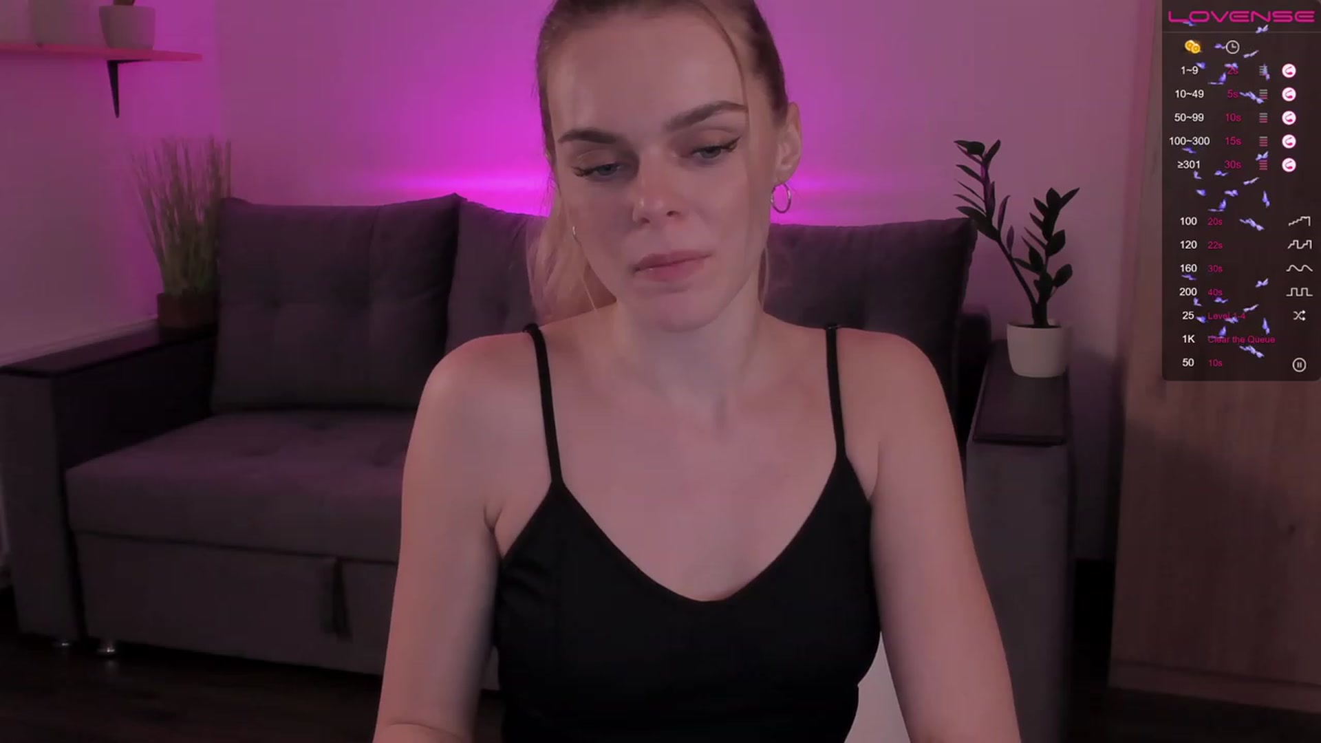 Gallery image thumbnail from CharliXSweet's myfreecams stream on, 12/26/2022, 15:12 image 15 of 20