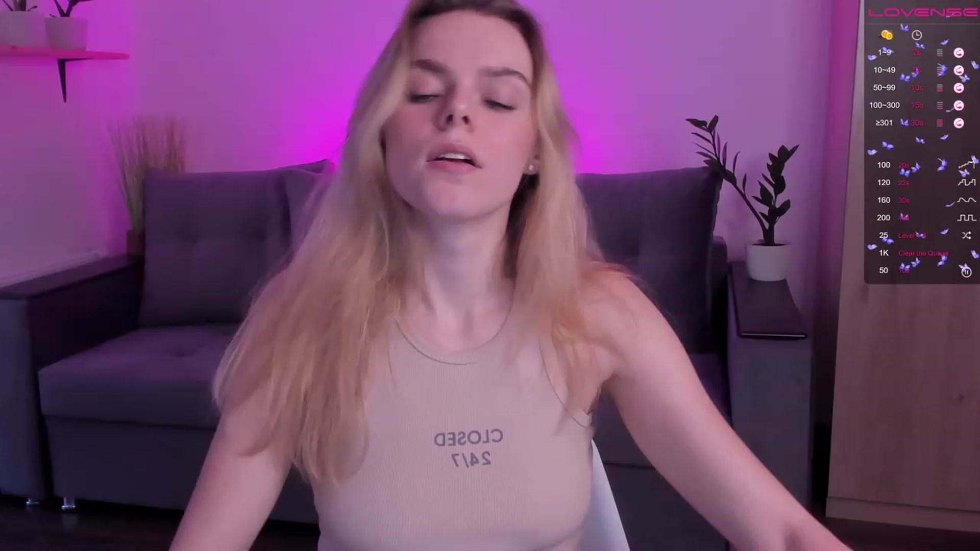 Gallery image thumbnail from CharliXSweet's myfreecams stream on, 02/12/2023, 14:17 image 11 of 20
