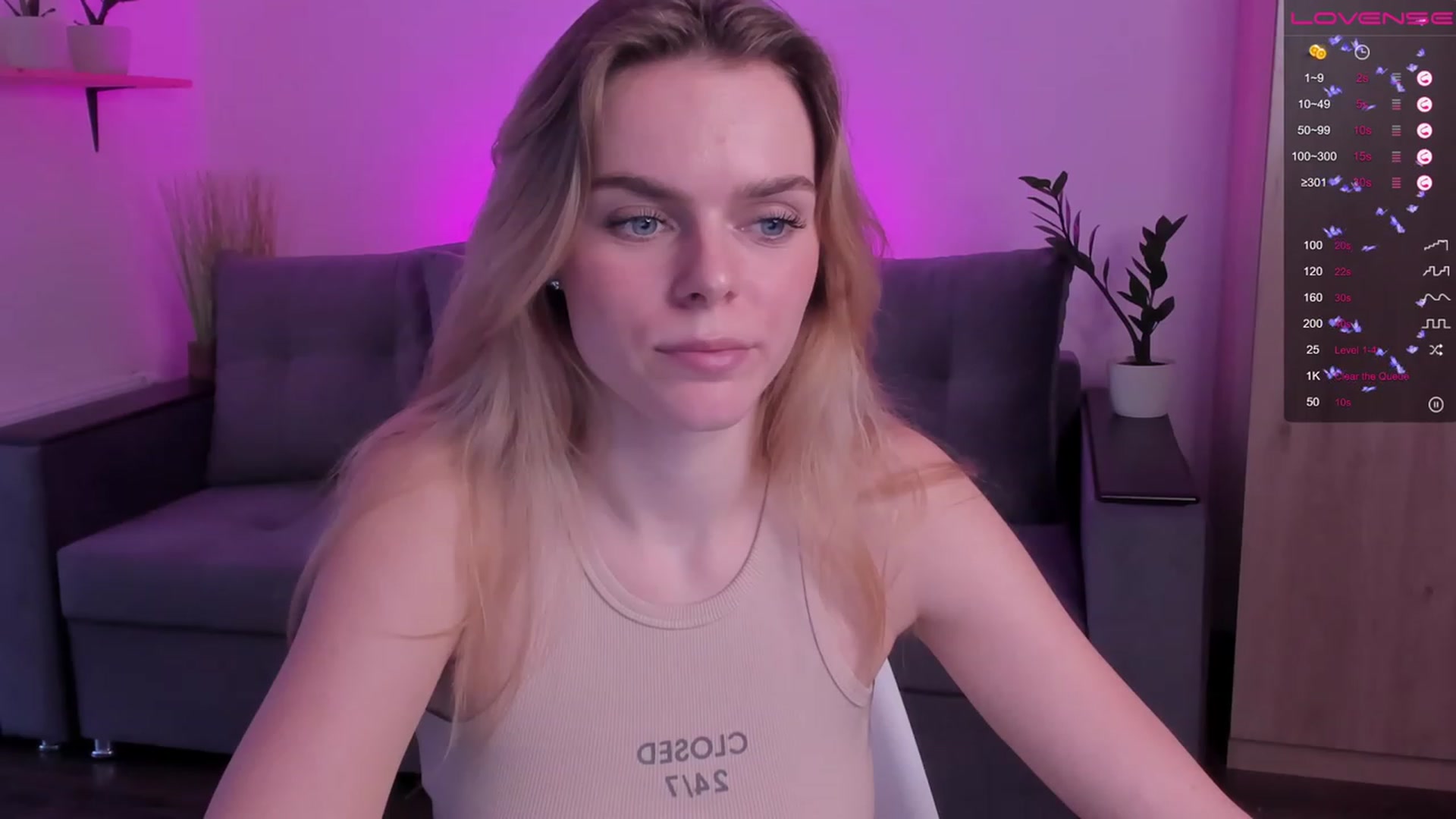 Gallery image thumbnail from CharliXSweet's myfreecams stream on, 02/12/2023, 14:17 image 8 of 20