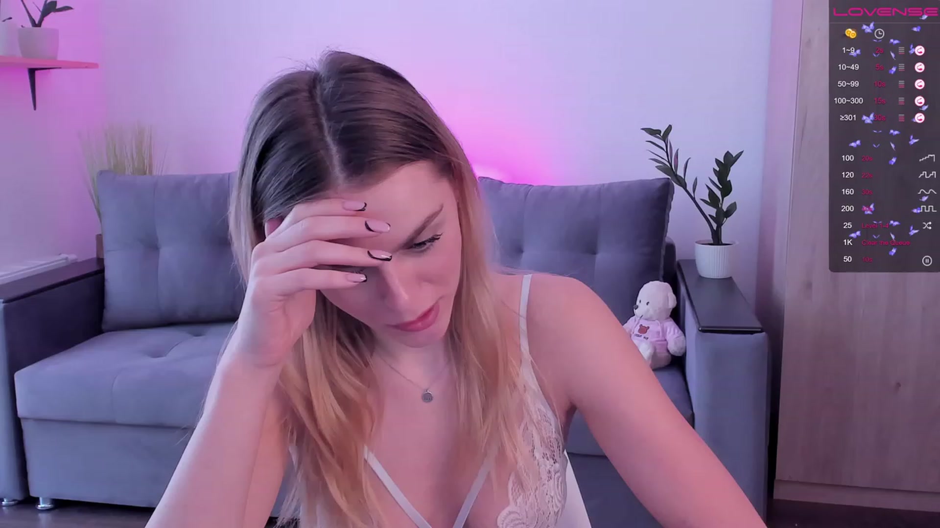 Gallery image thumbnail from CharliXSweet's myfreecams stream on, 02/22/2023, 13:03 image 6 of 20