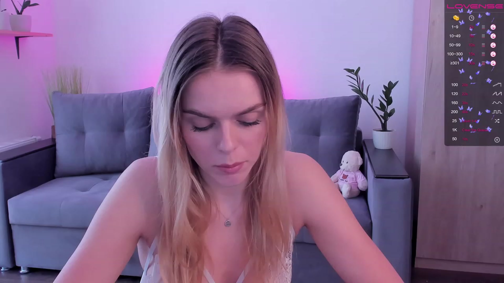 Gallery image thumbnail from CharliXSweet's myfreecams stream on, 02/22/2023, 13:03 image 5 of 20