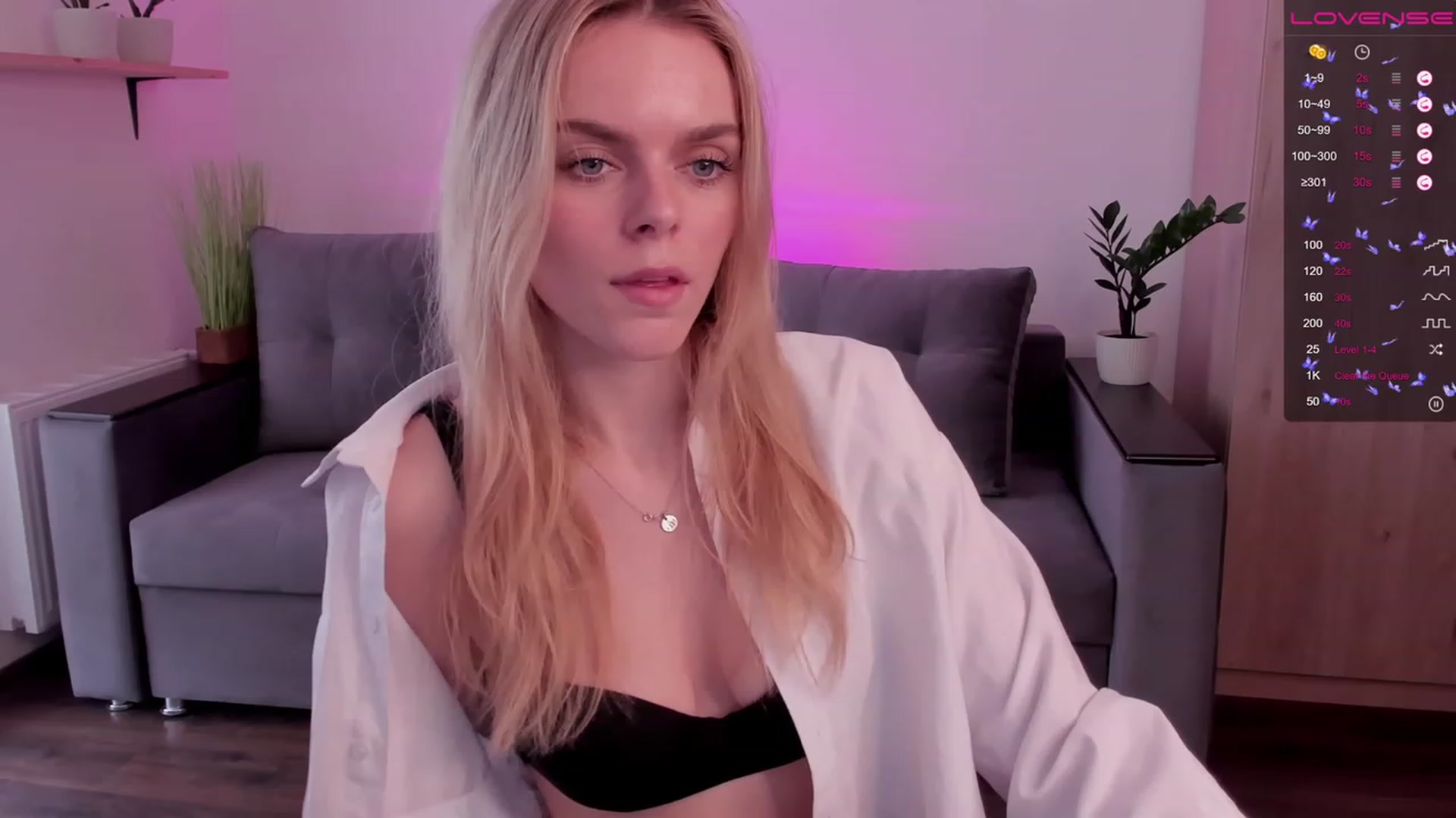 Gallery image thumbnail from CharliXSweet's myfreecams stream on, 04/16/2023, 13:18 image 5 of 20