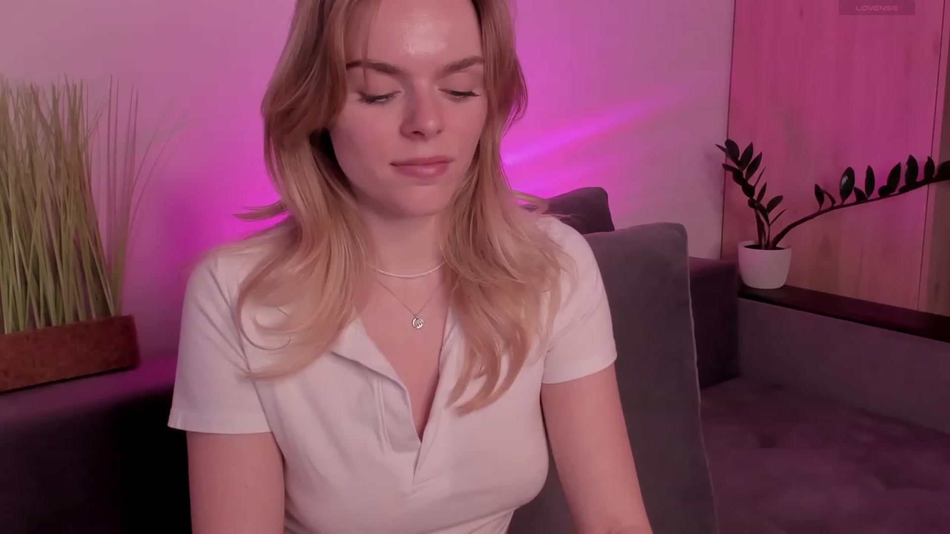 Gallery image thumbnail from CharliXSweet's myfreecams stream on, 01/21/2024, 13:08 image 7 of 20