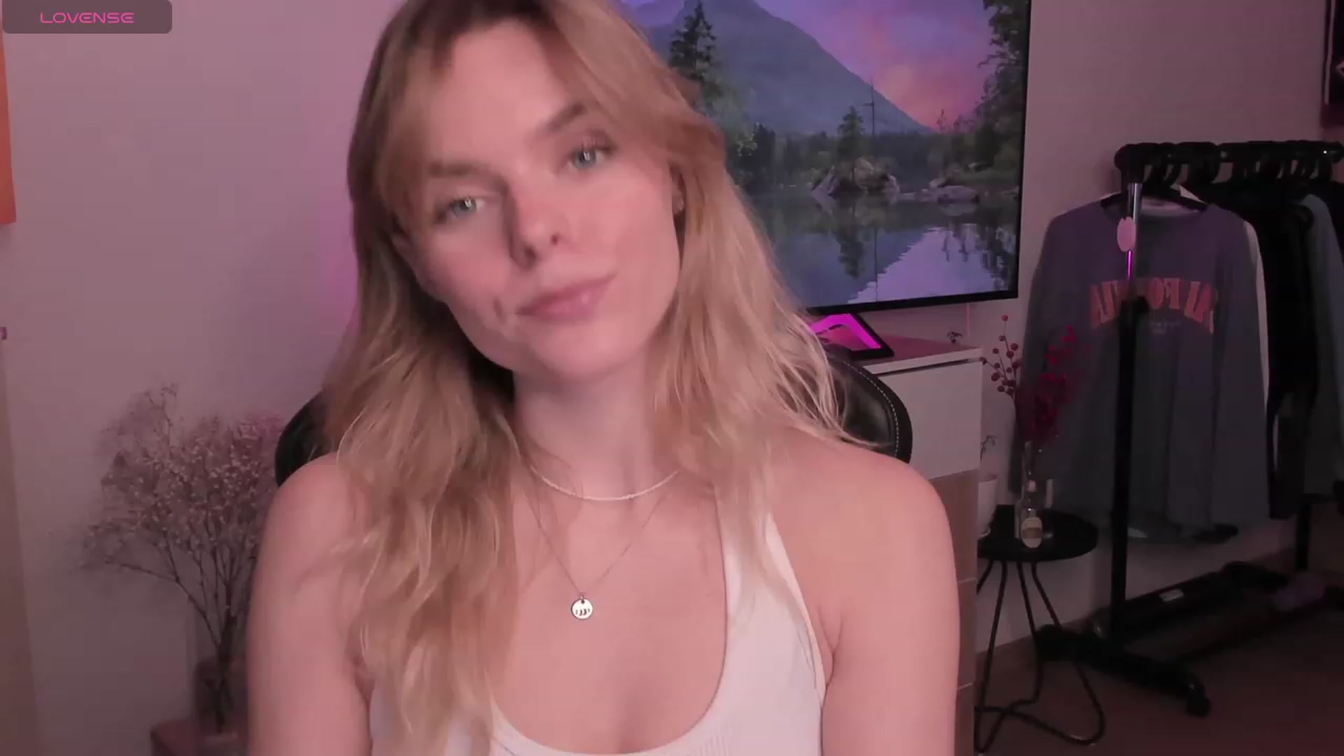 Gallery image thumbnail from CharliXSweet's myfreecams stream on, 02/11/2024, 12:33 image 20 of 20