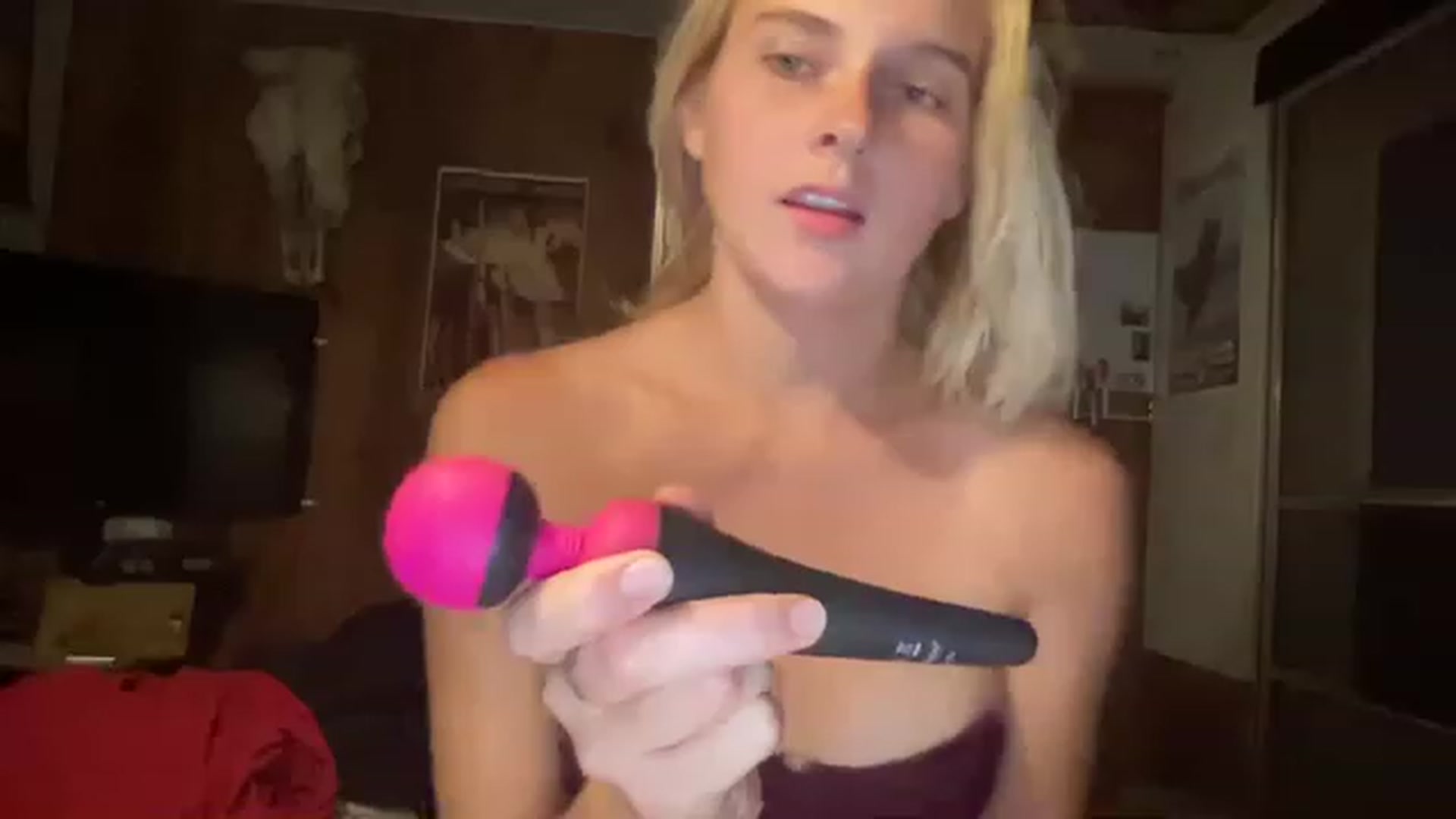 Gallery image thumbnail from Charlie6969_'s myfreecams stream on, 03/21/2023, 24:08 image 1 of 20