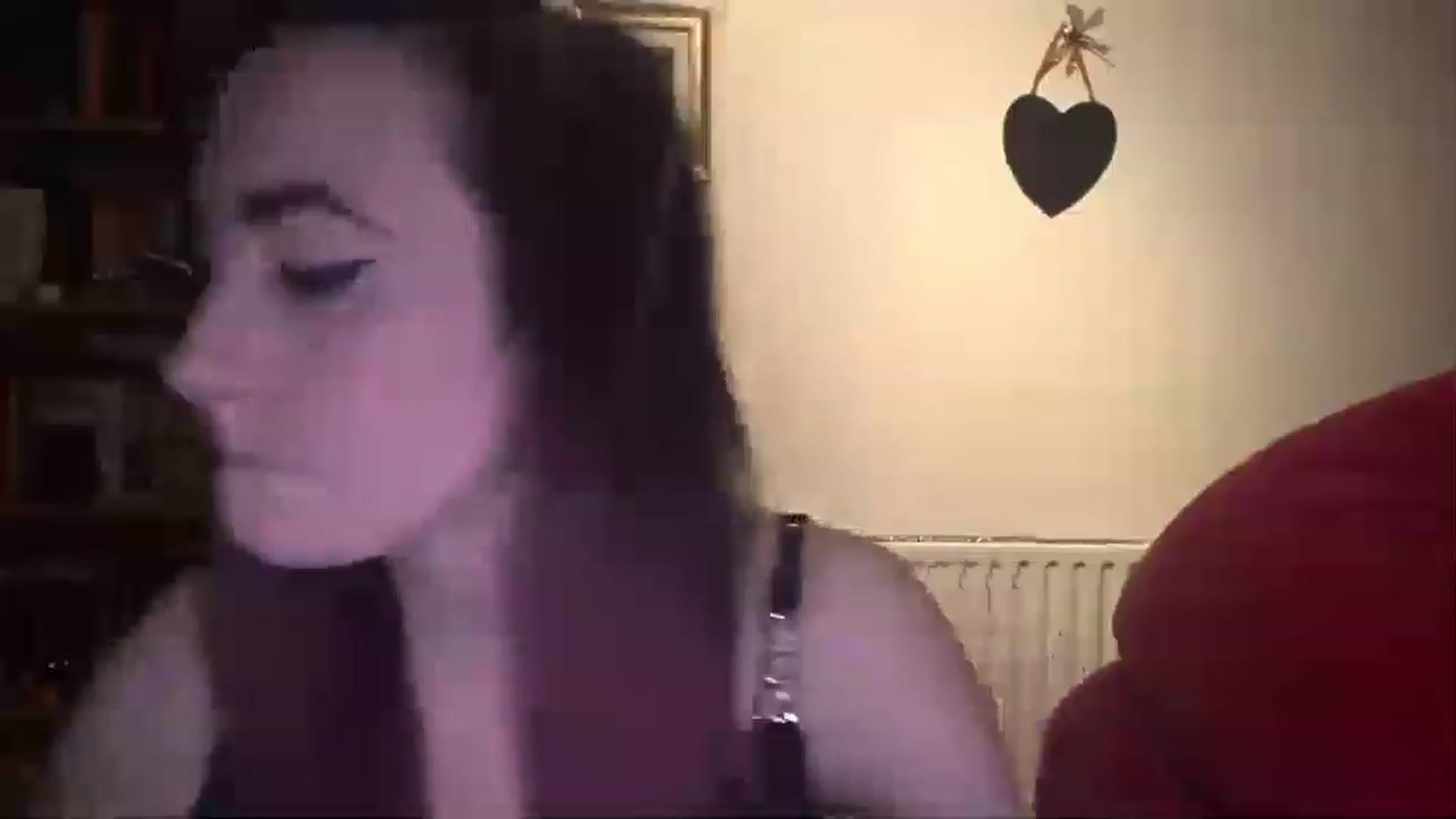 Gallery image thumbnail from CharlieAnne's myfreecams stream on, 03/29/2023, 19:40 image 5 of 20