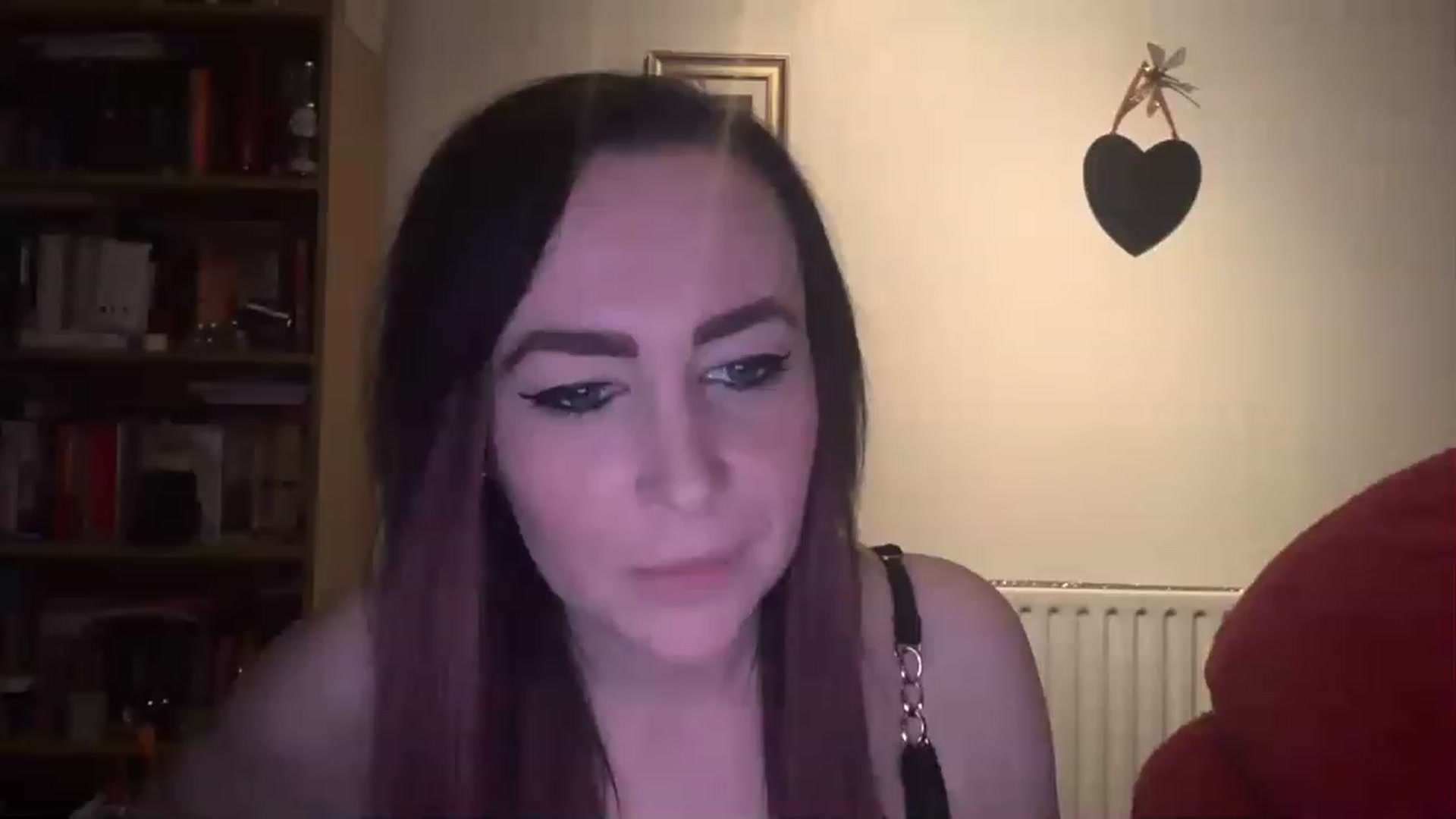 Gallery image thumbnail from CharlieAnne's myfreecams stream on, 03/29/2023, 19:40 image 20 of 20